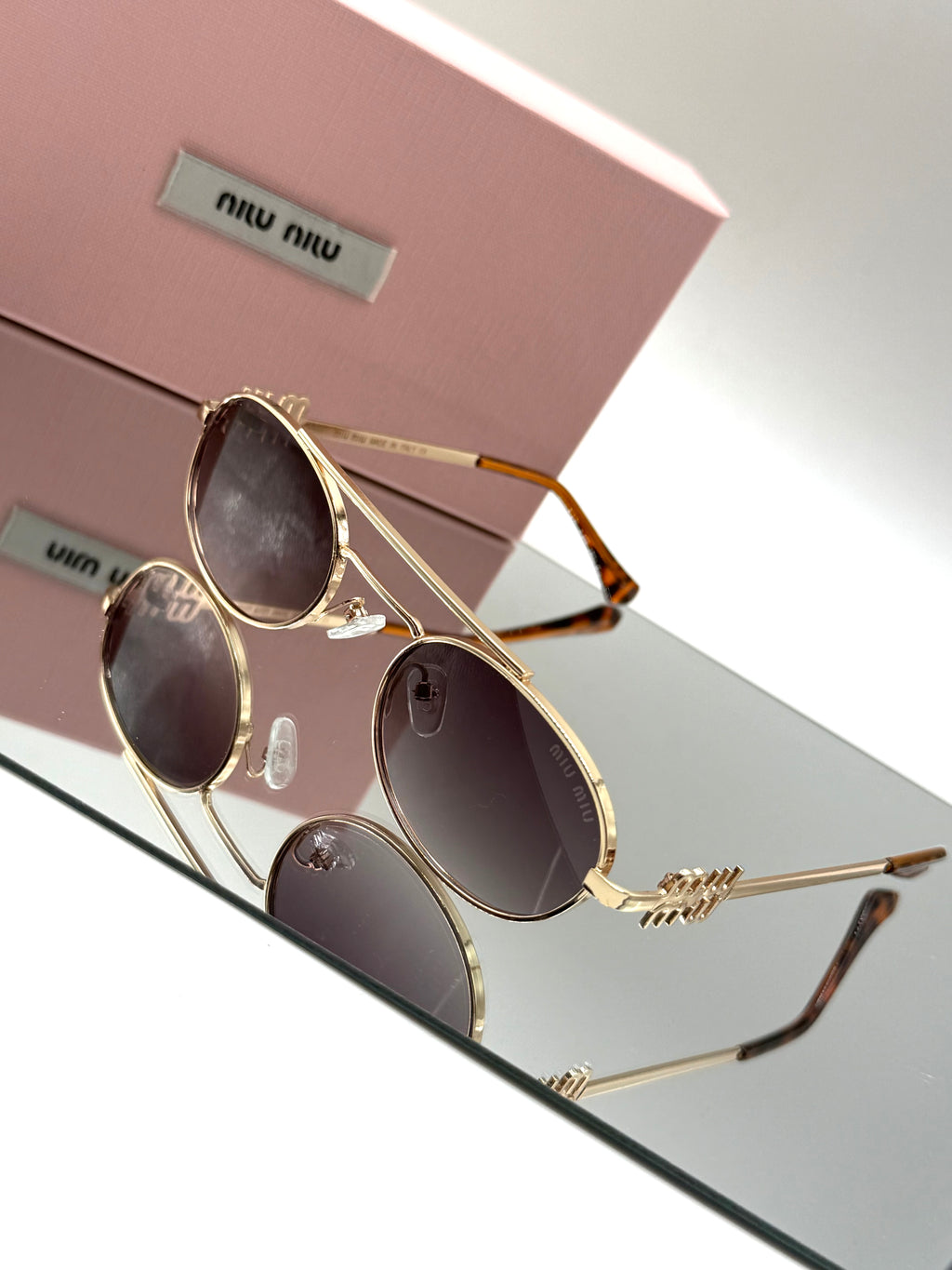 Miu Miu sunglass no22