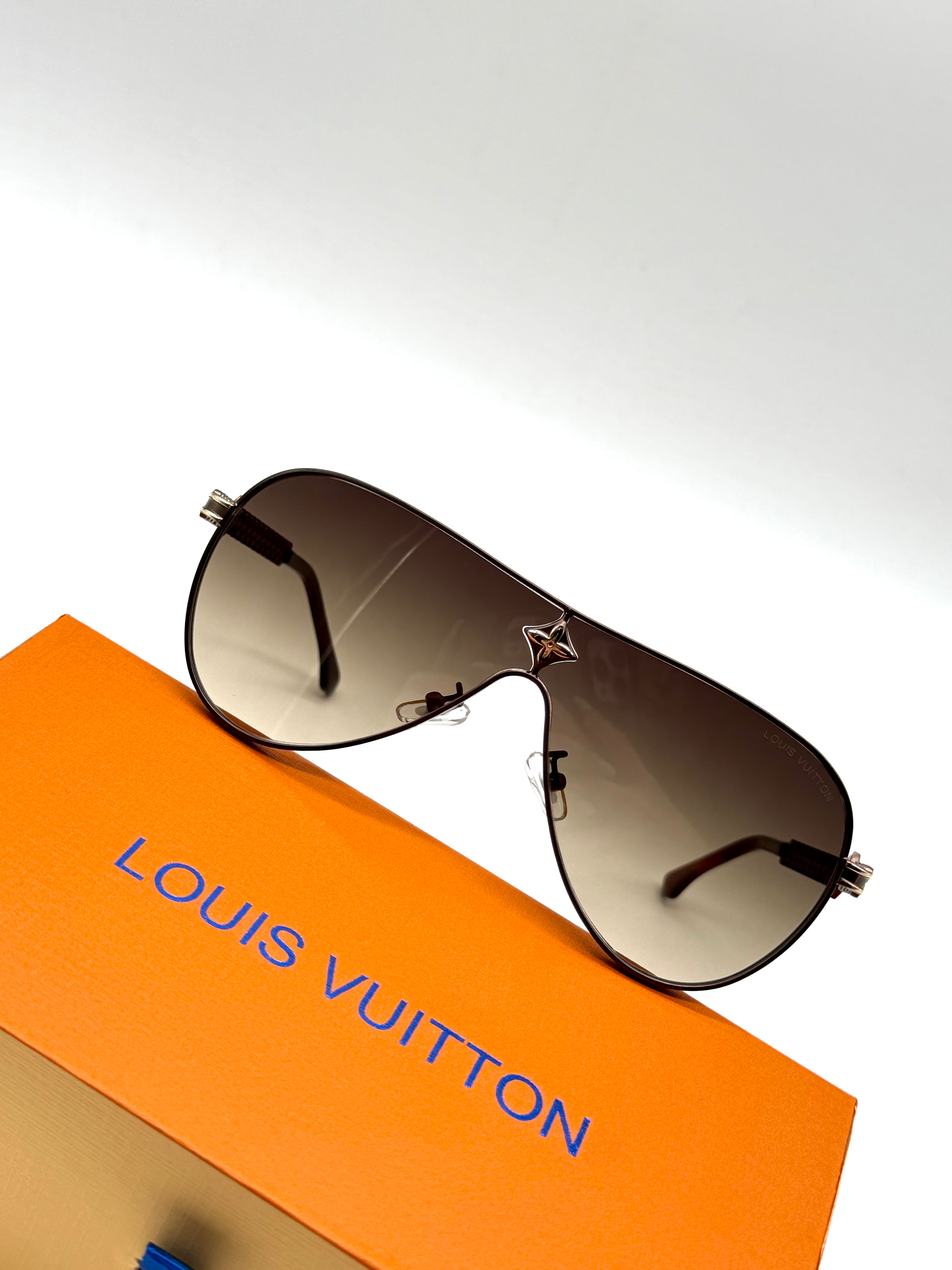 Lv sunglass no8