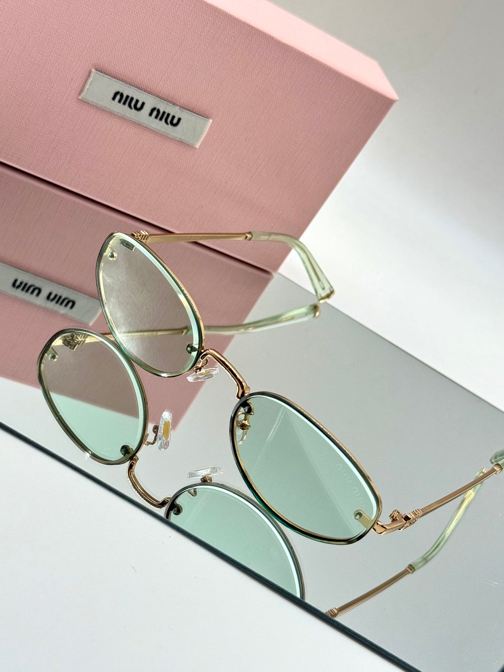 Miu Miu sunglass no23