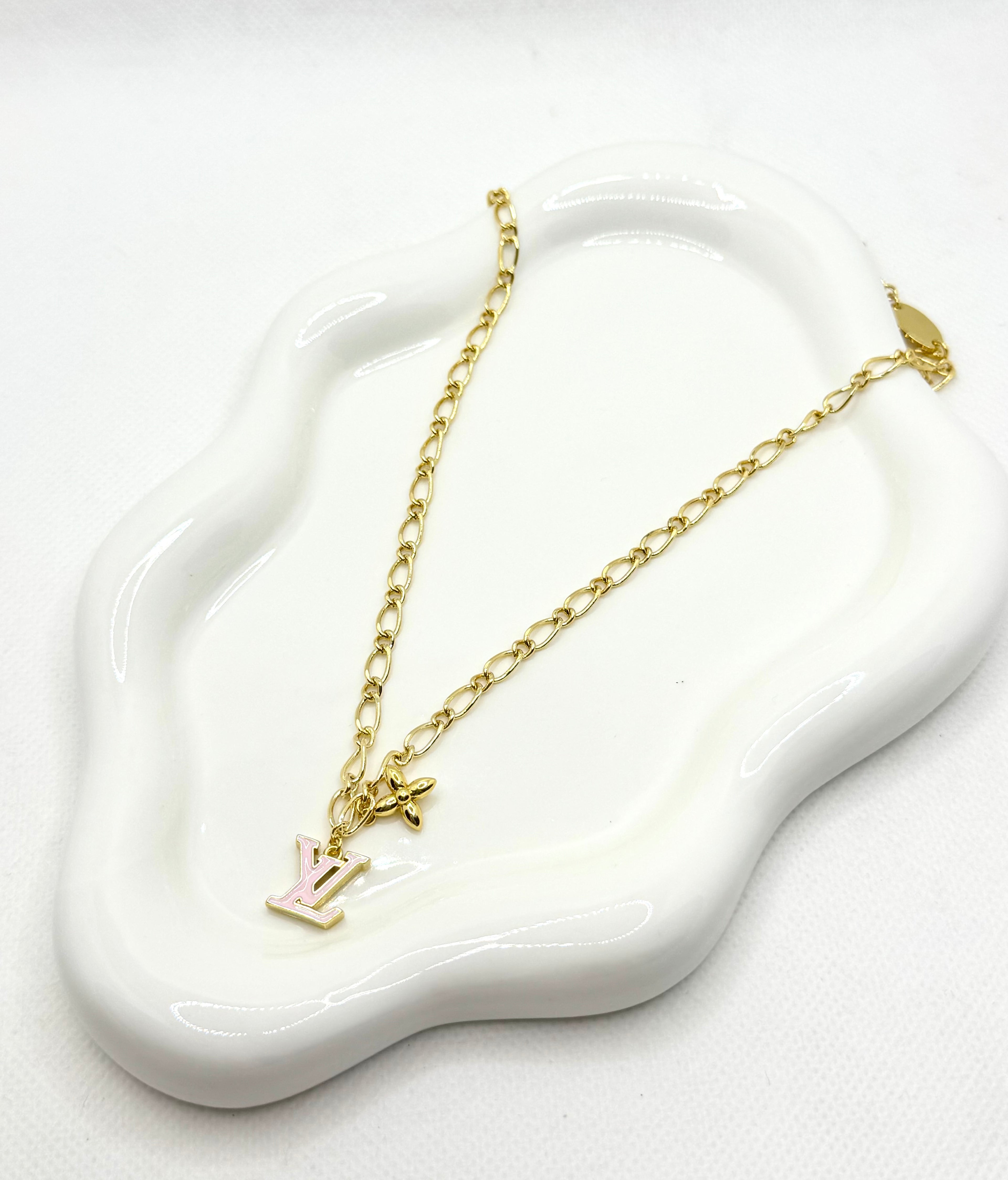 LV necklace no10