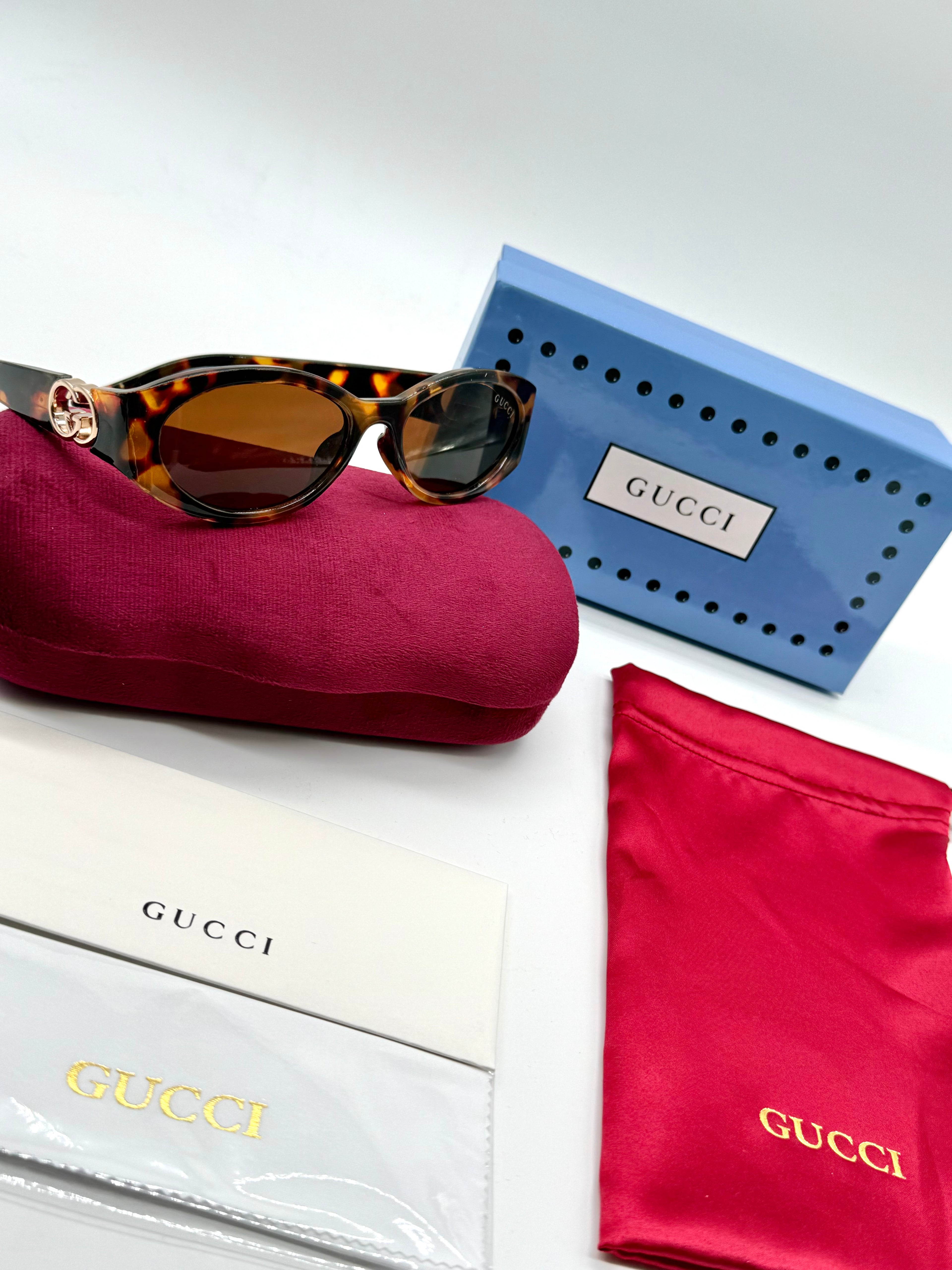 Gucci sunglass no6