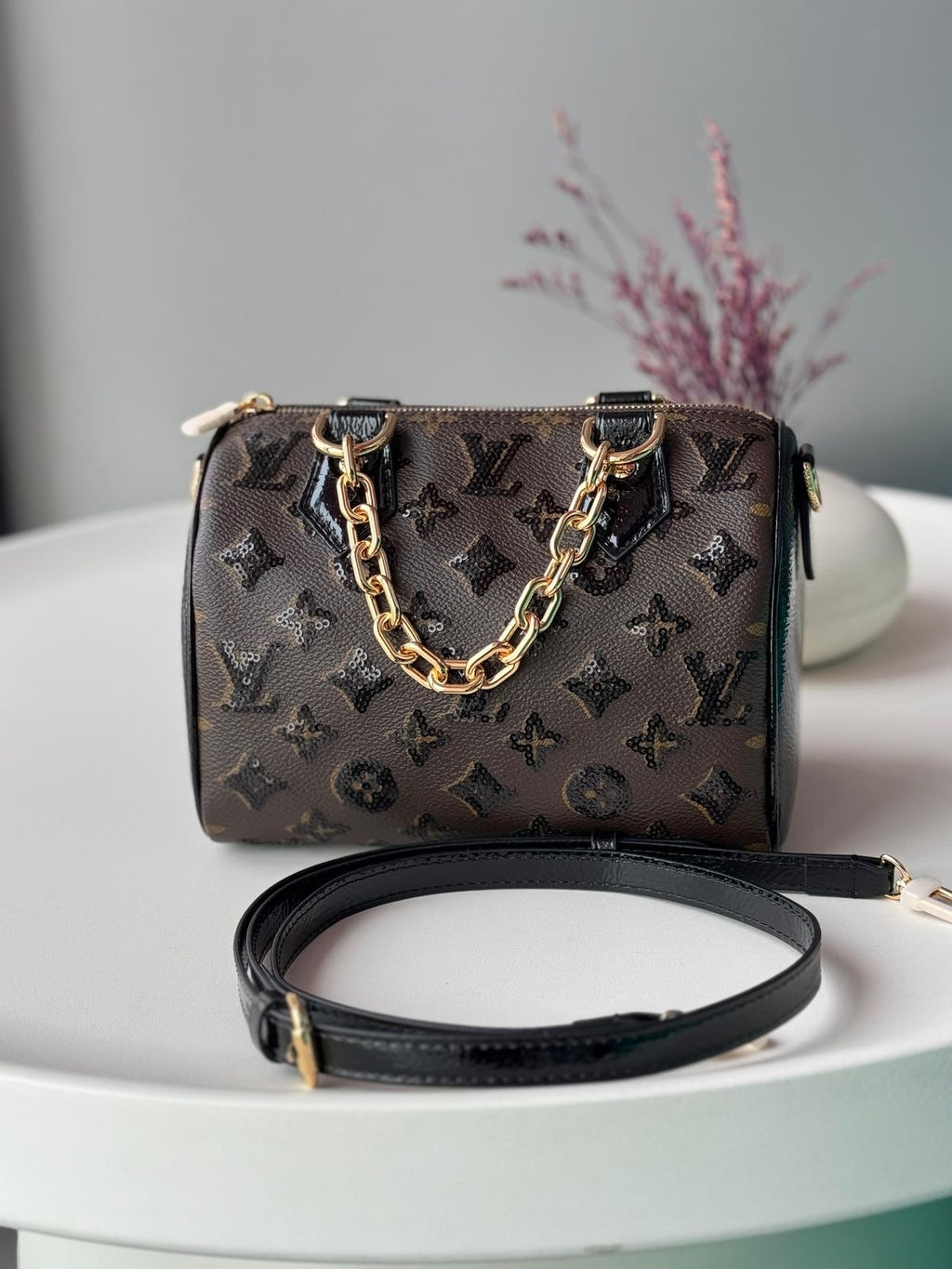 LV Speedy Bandoulière 20 withe chain