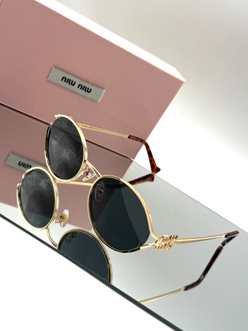 Miu Miu sunglass no16