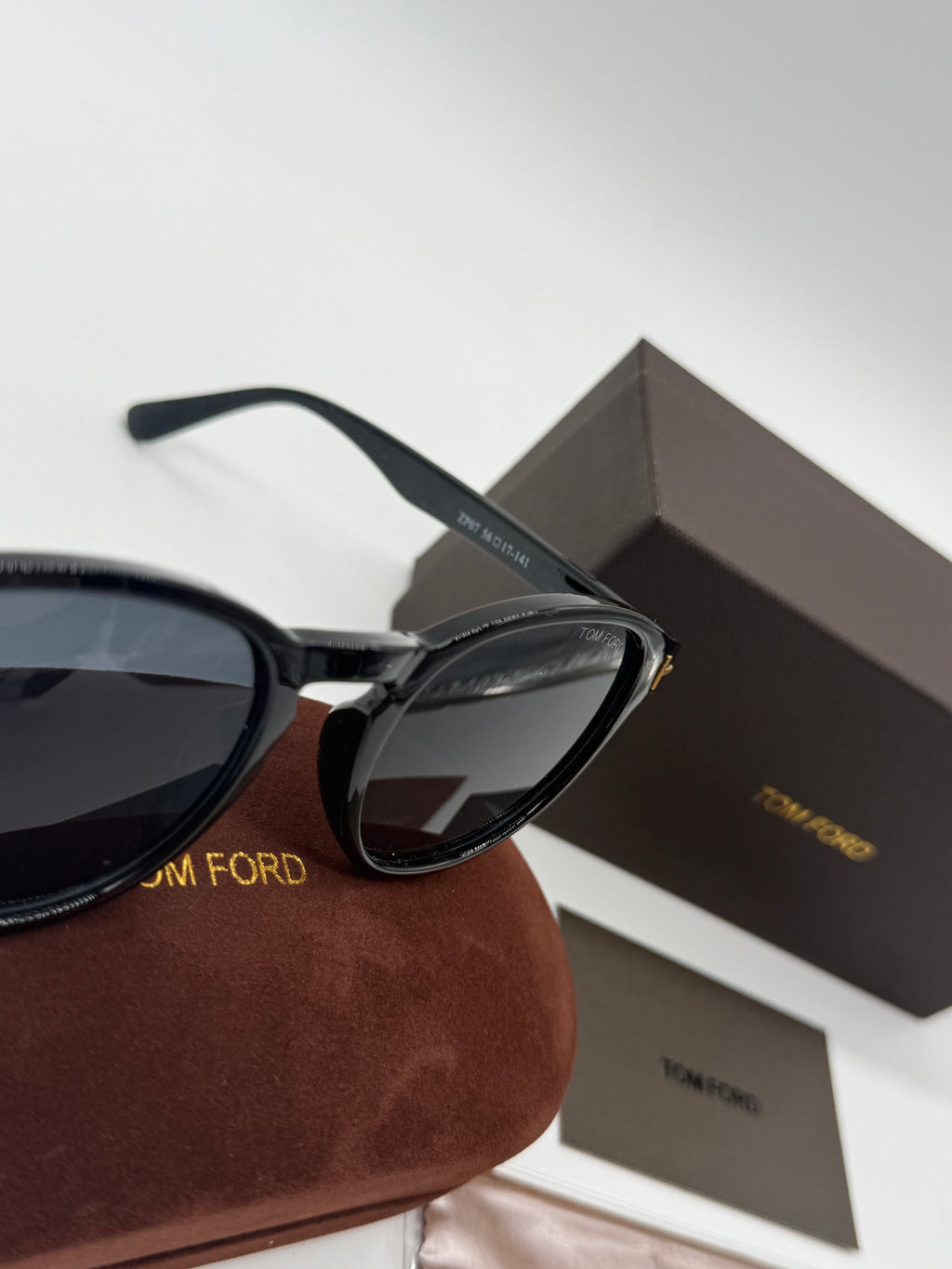 Tom ford sunglass no4