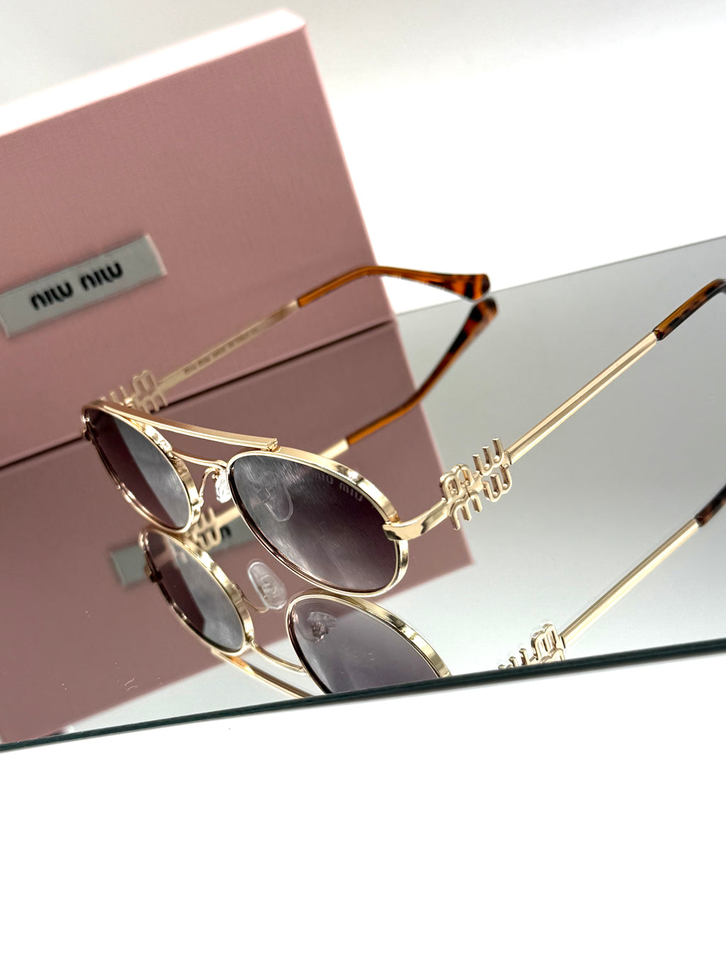 Miu Miu sunglass no22
