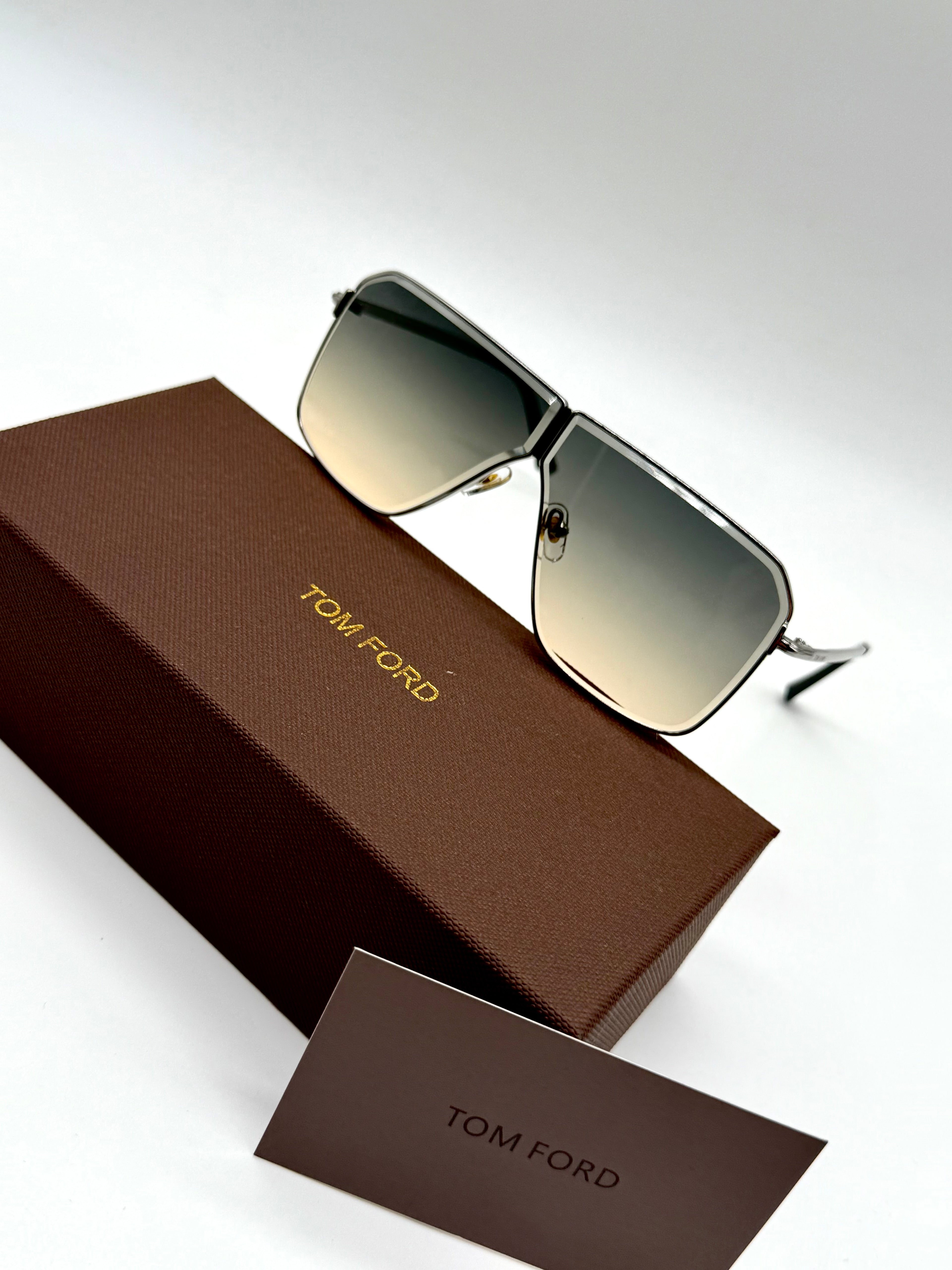 Tom ford sunglass no7