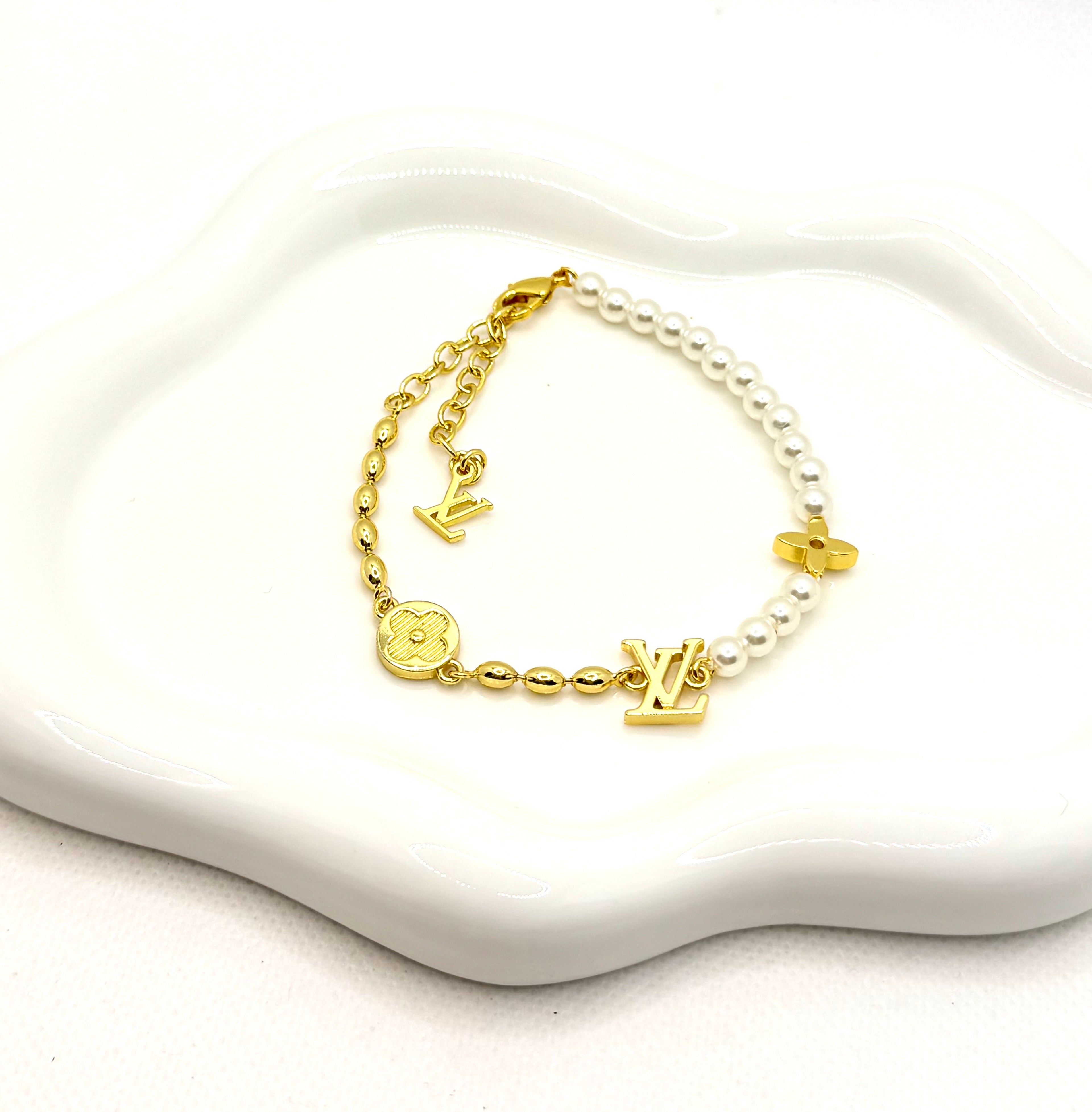 LV bracelet no4