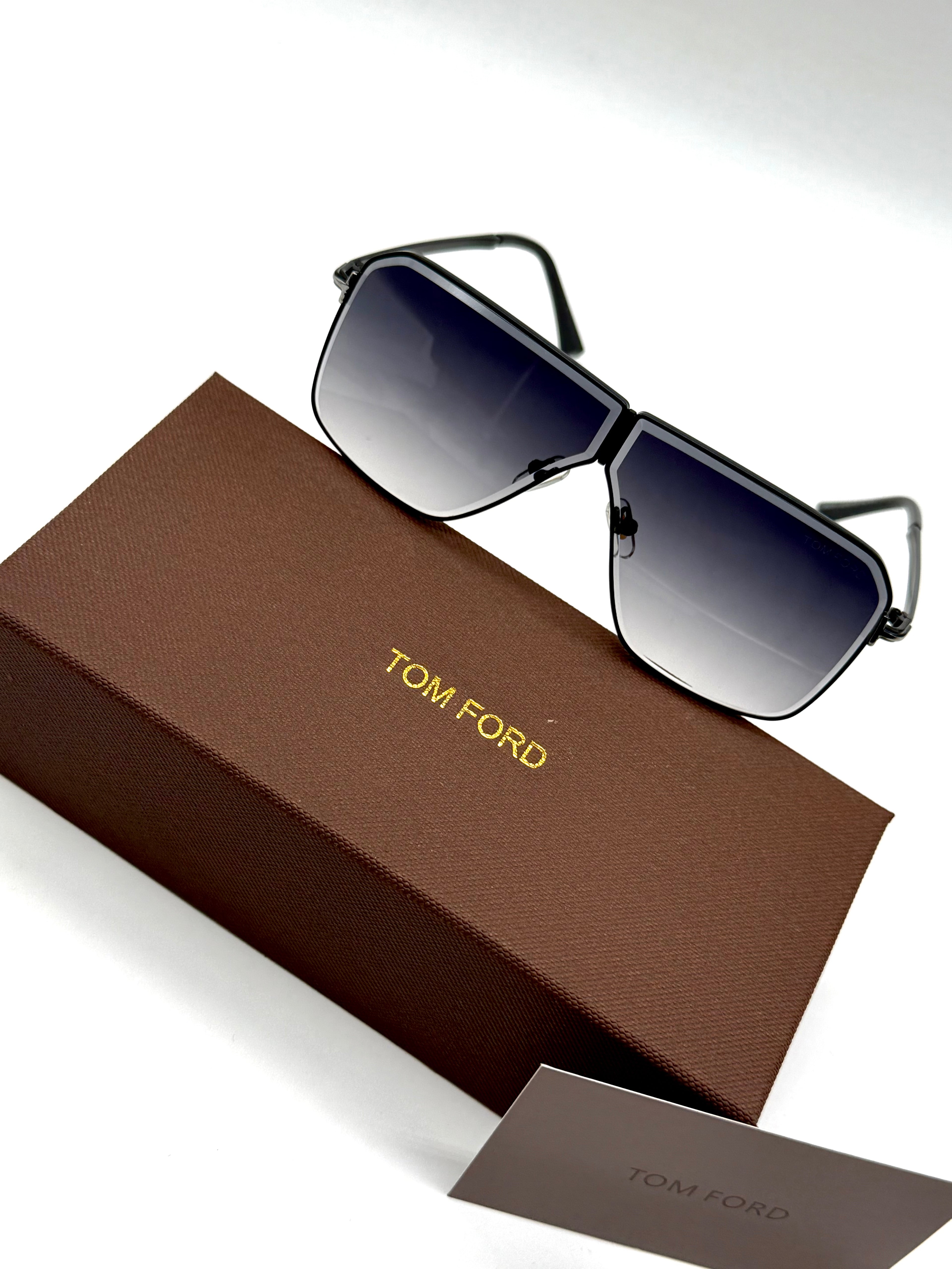 Tom ford sunglass no6