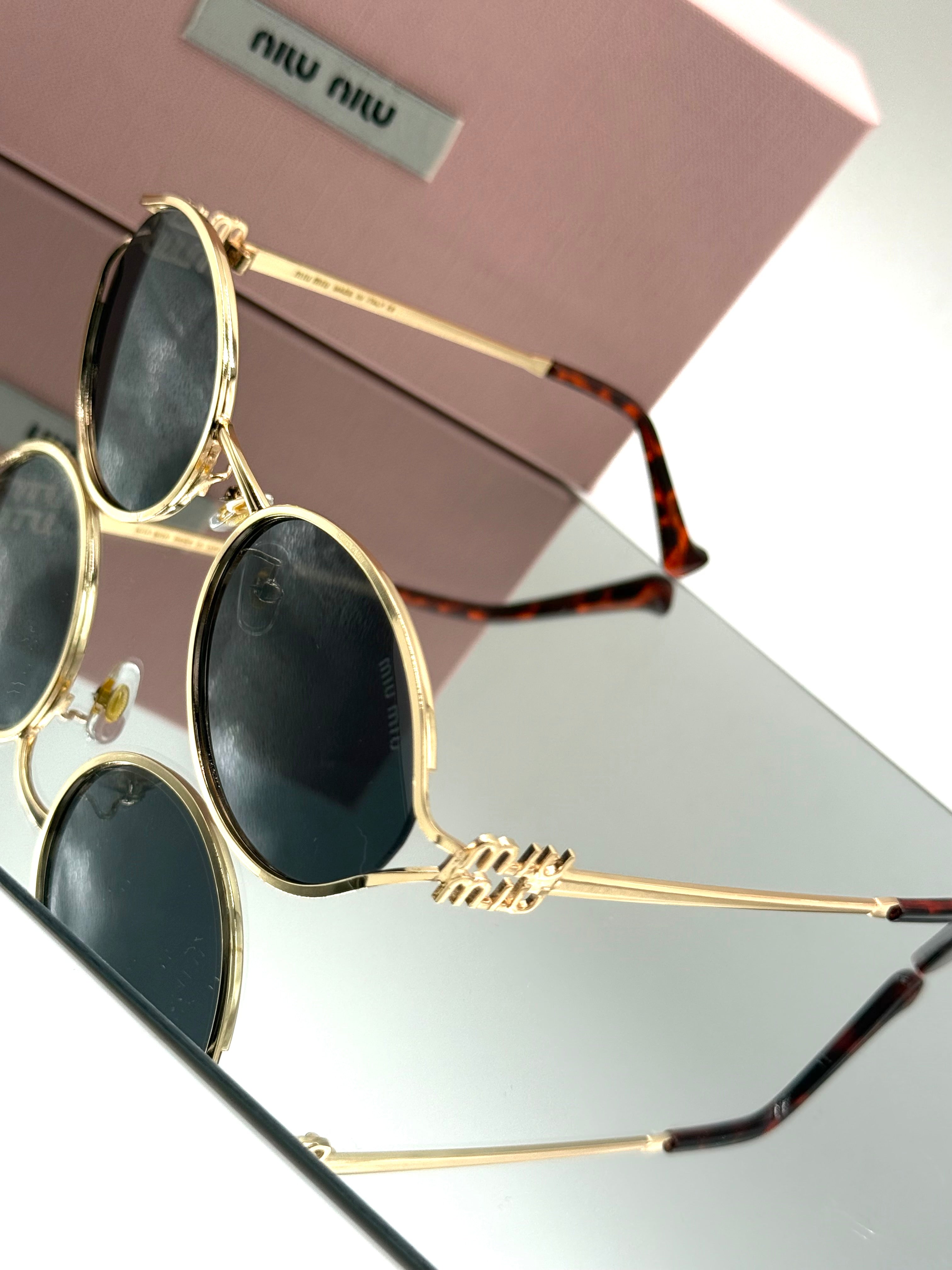 Miu Miu sunglass no16