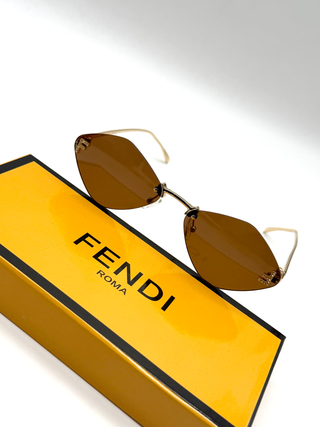 Fendi sunglass no5