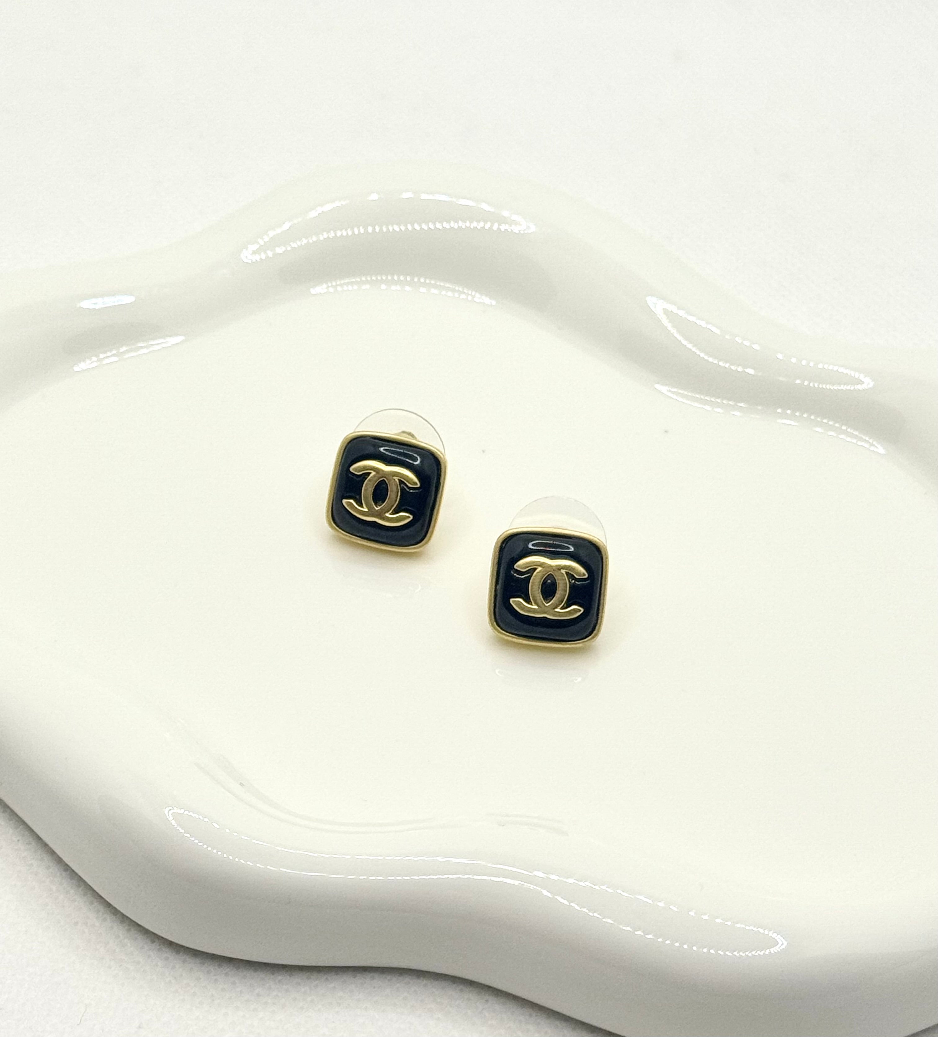 Ch earrings no1