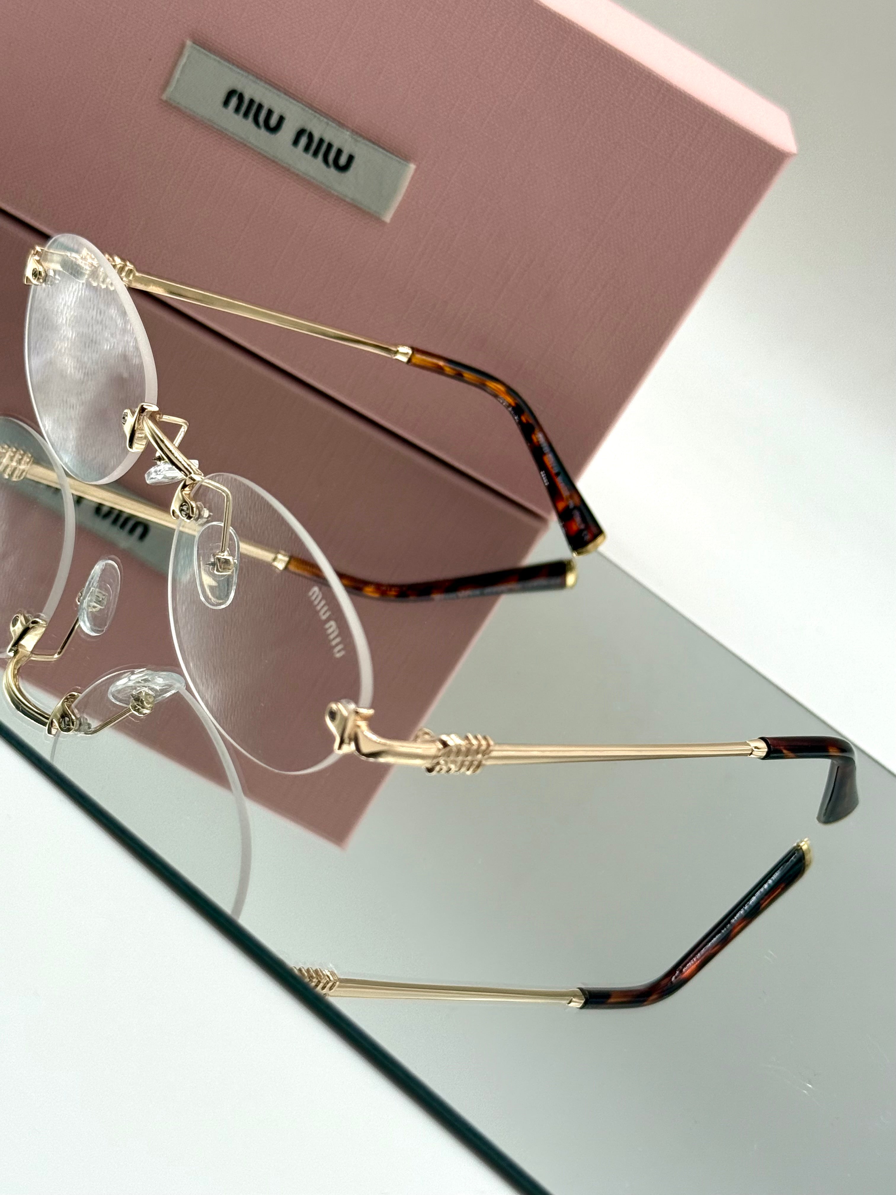 Miu Miu sunglass no24