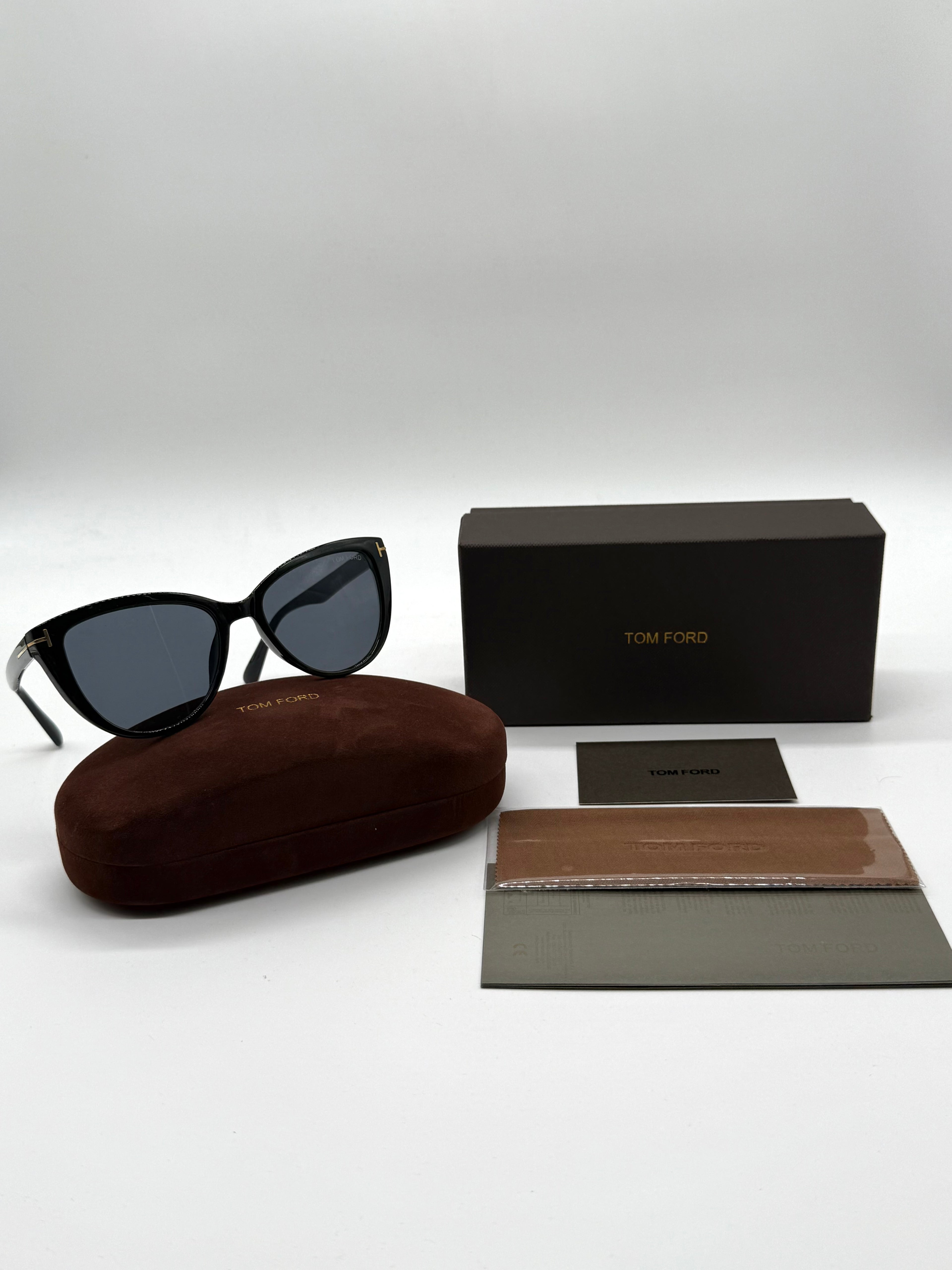 Tom ford sunglass no5