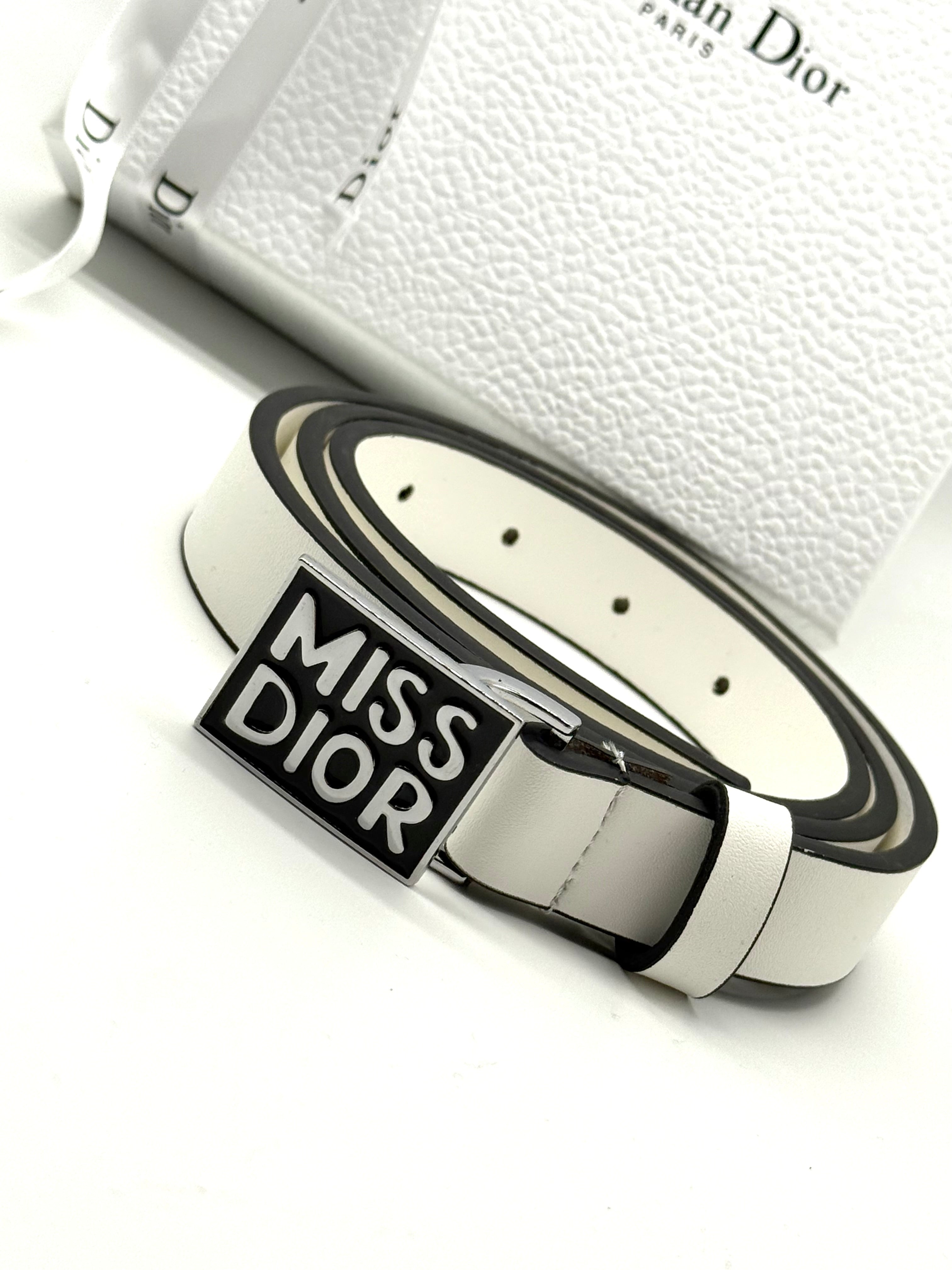 Dior ζώνη No6