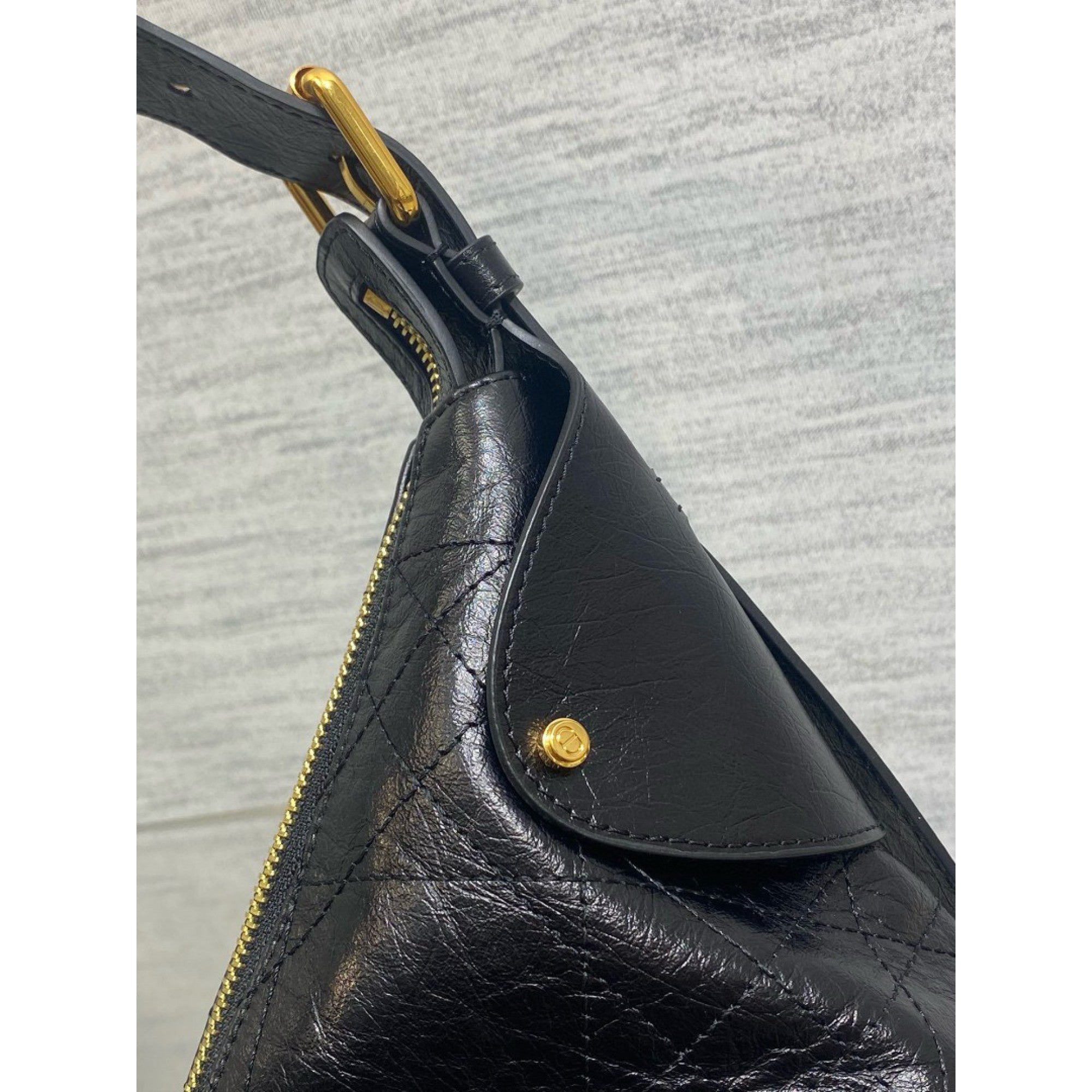 Dior voyage flat black