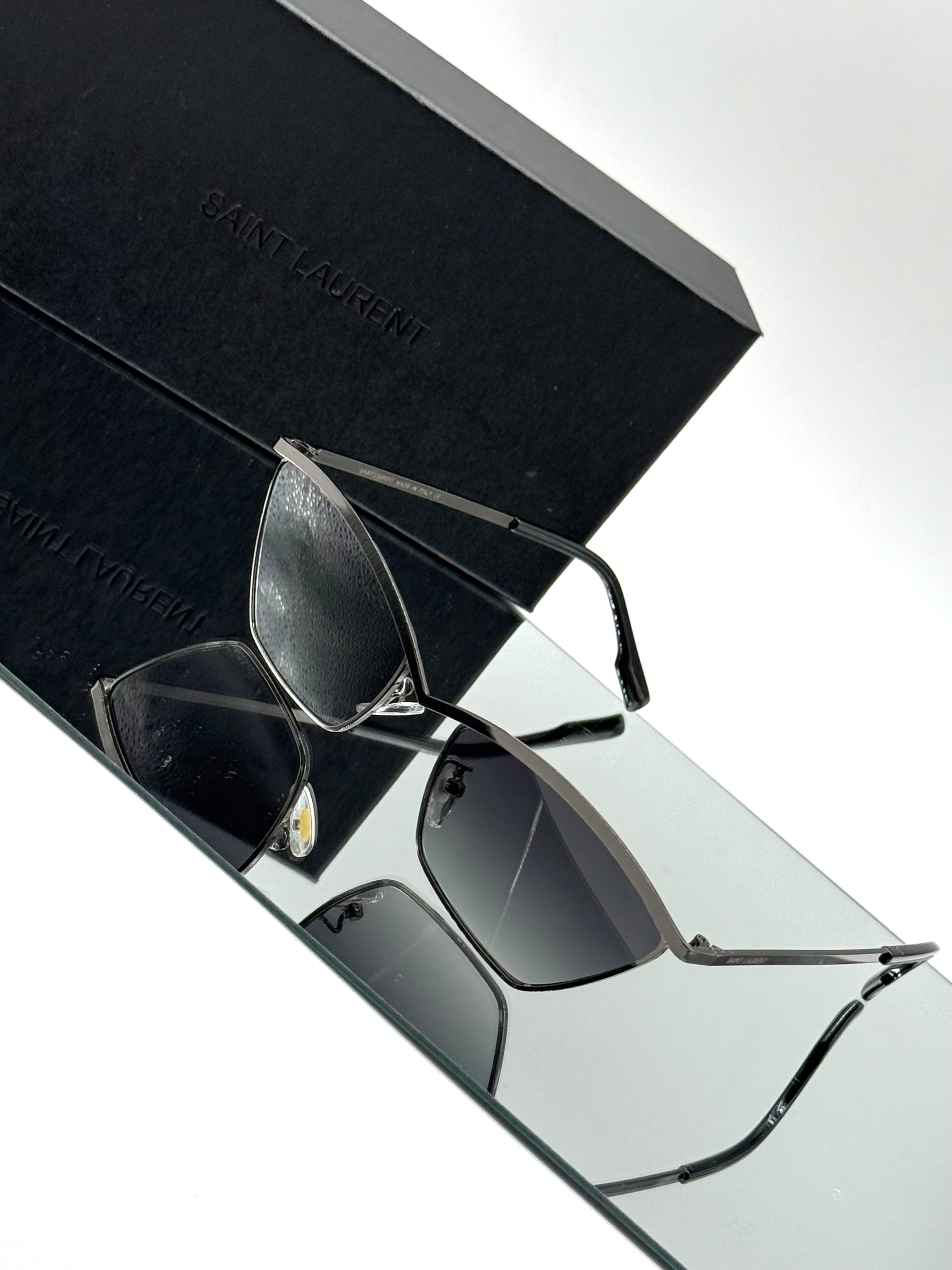 Ysl sunglass no8