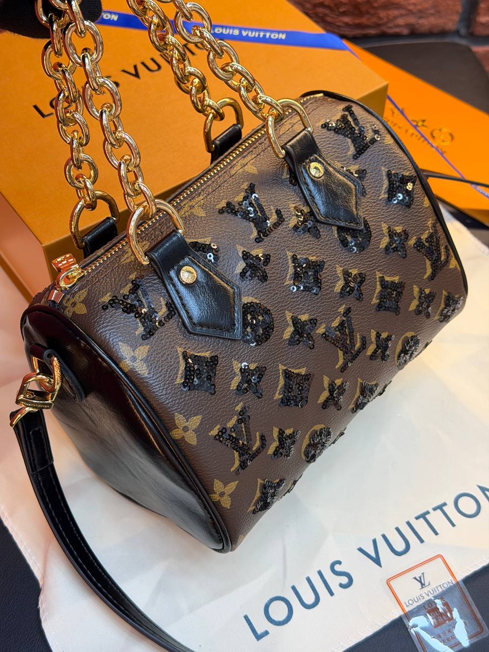LV Speedy Bandoulière 20 withe chain