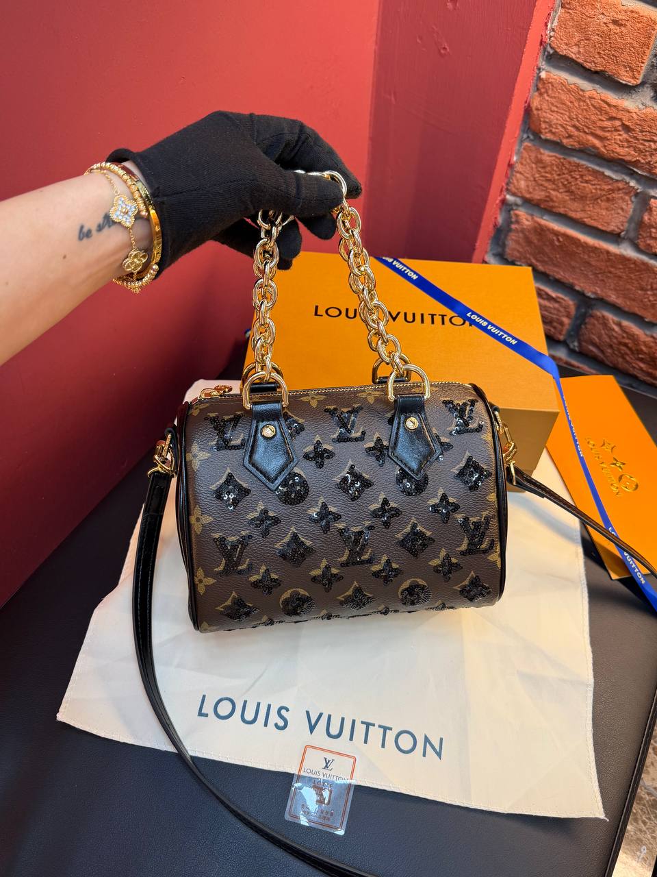 LV Speedy Bandoulière 20 withe chain