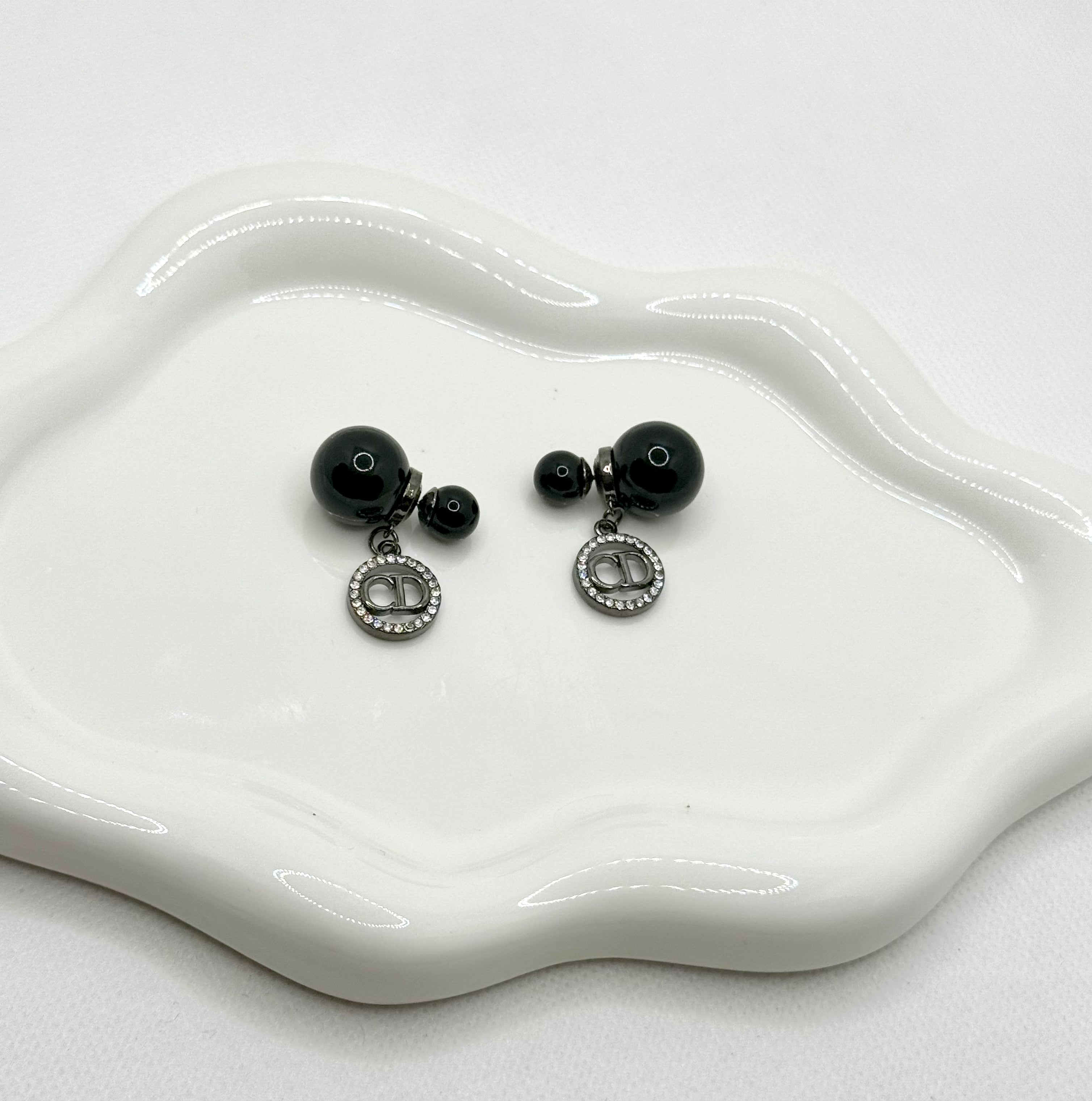 Dior earrings no1