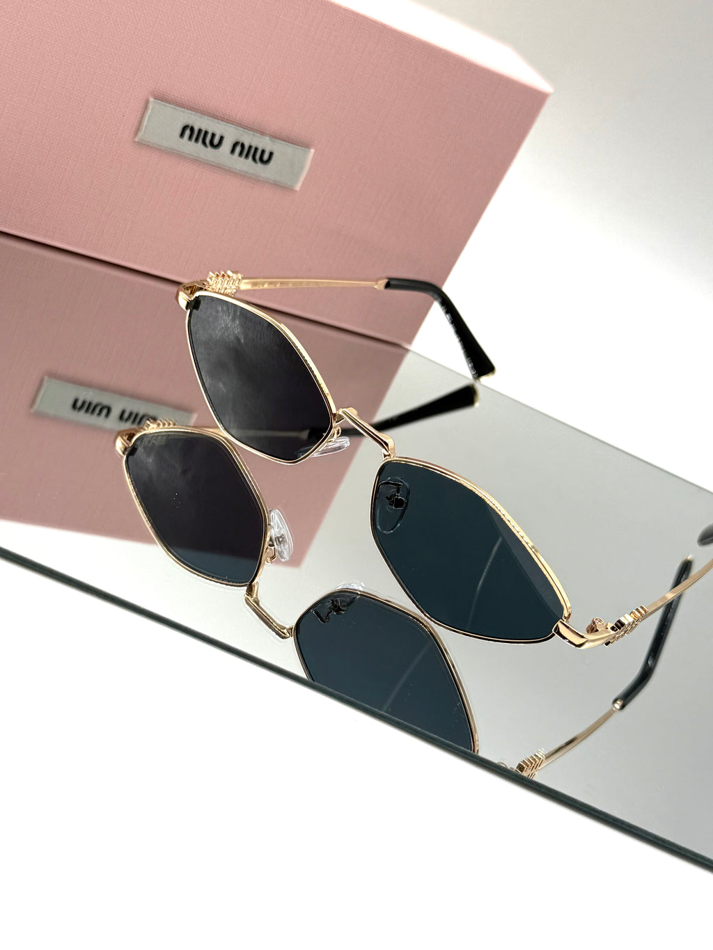 Miu Miu sunglass no20