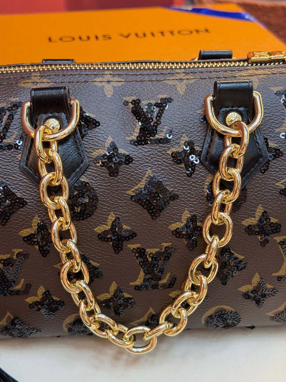 LV Speedy Bandoulière 20 withe chain