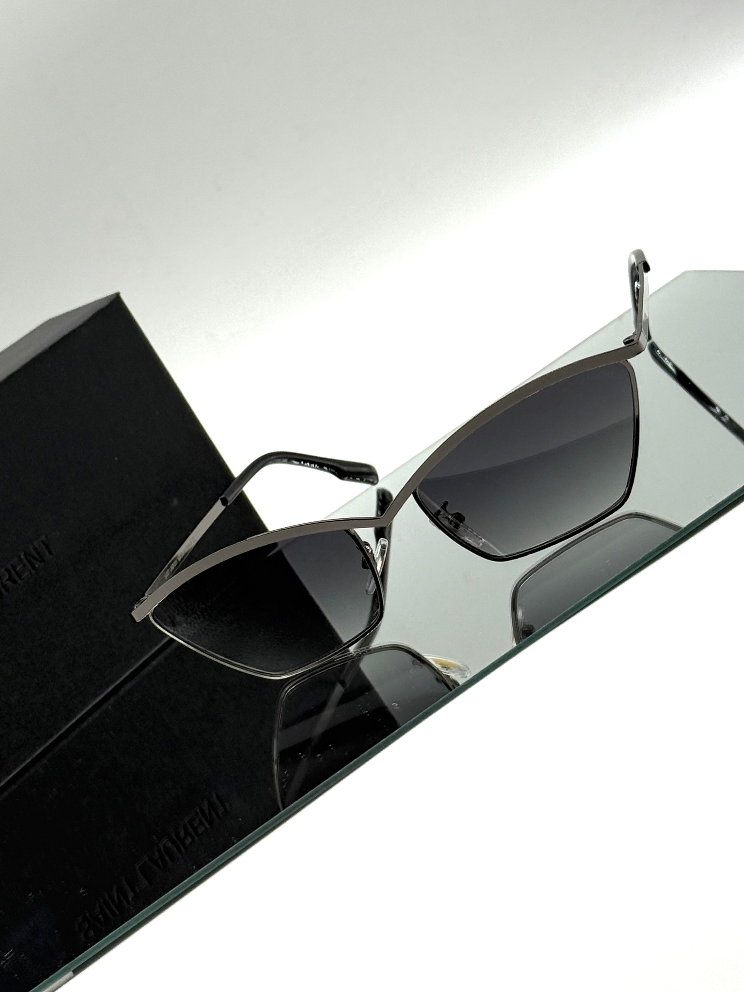 Ysl sunglass no8