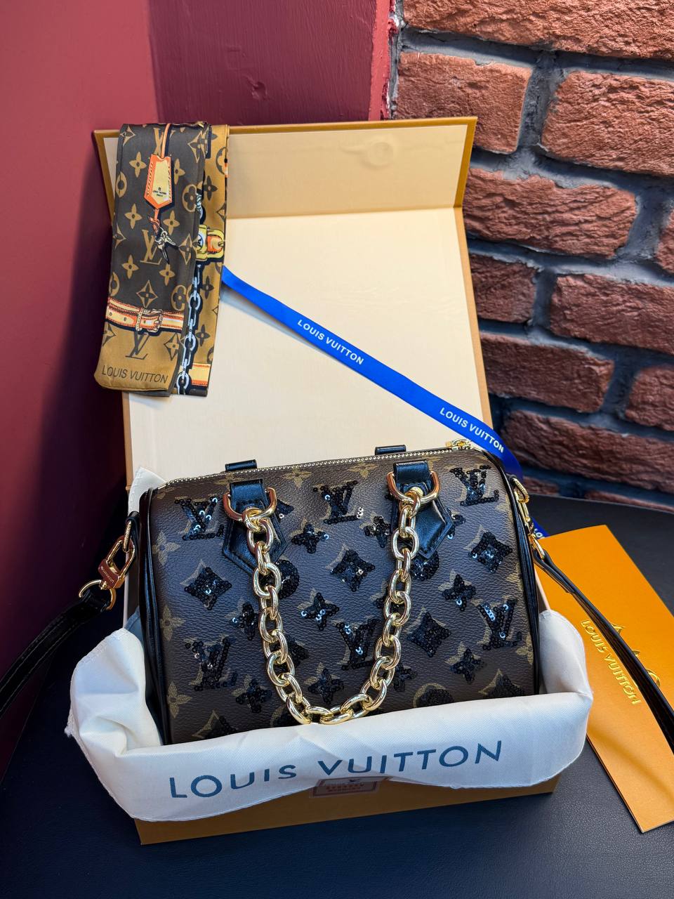LV Speedy Bandoulière 20 withe chain