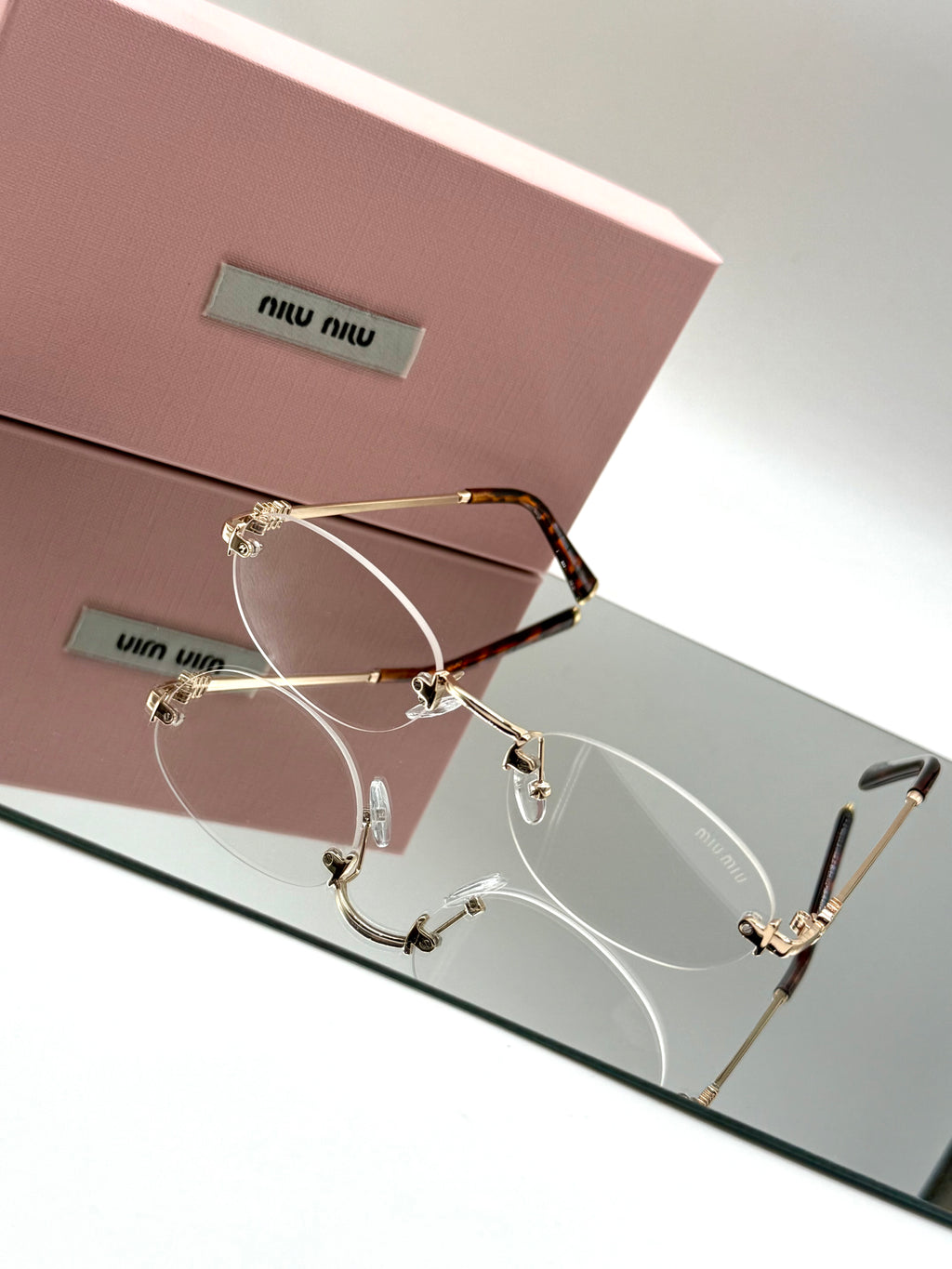 Miu Miu sunglass no24