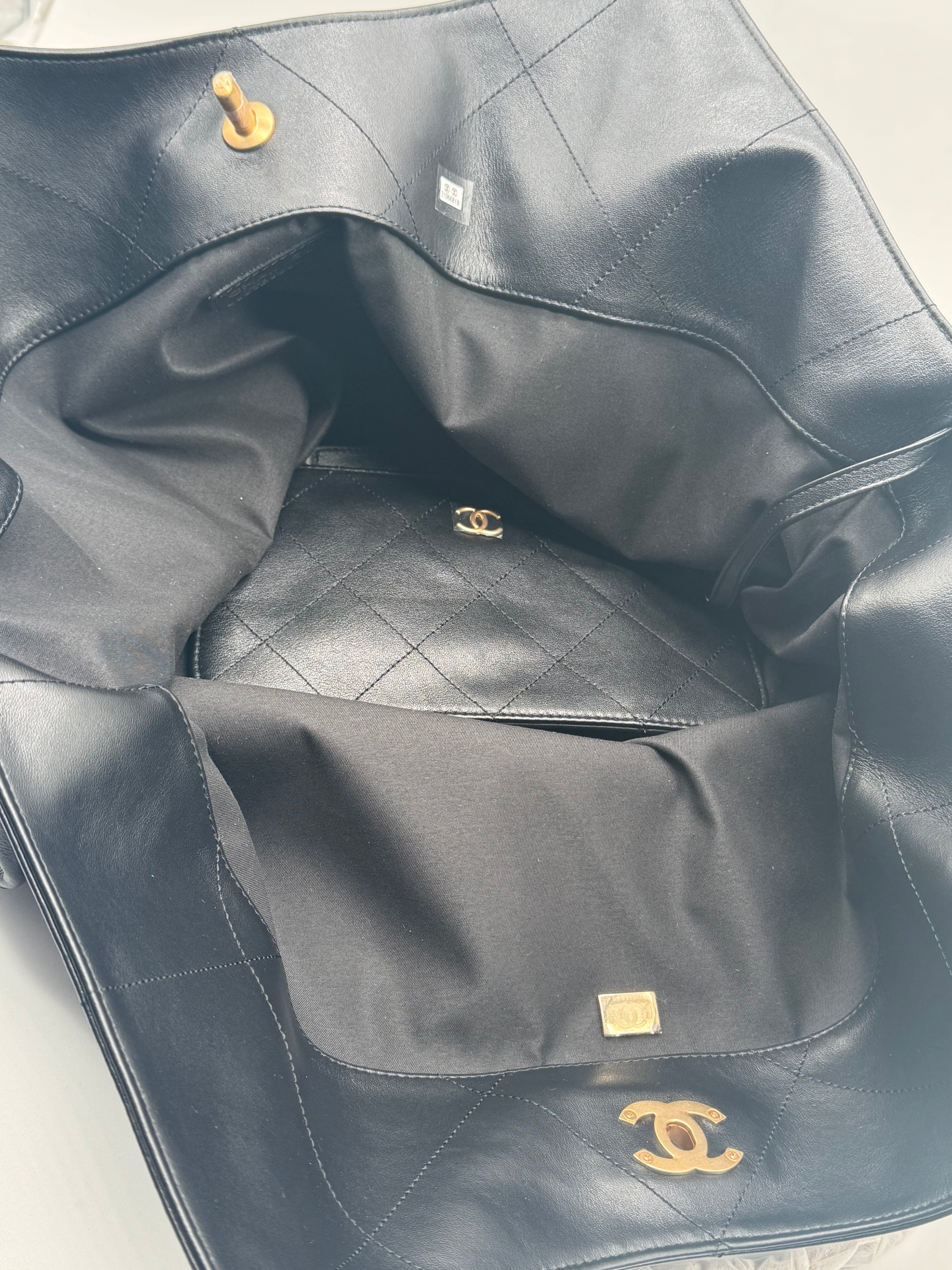 Ch MAXI TOTE BAG