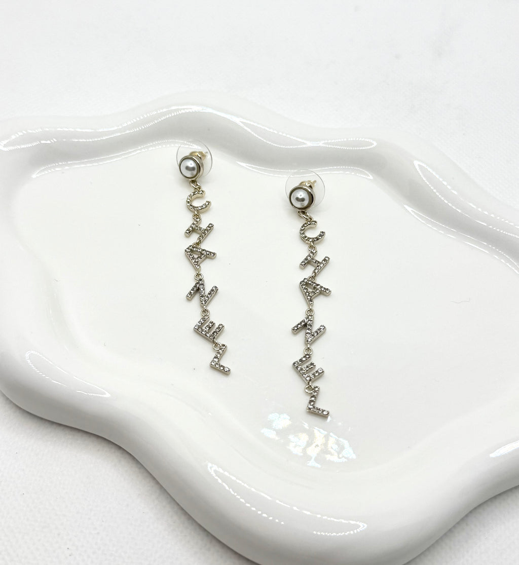 Ch earrings no7