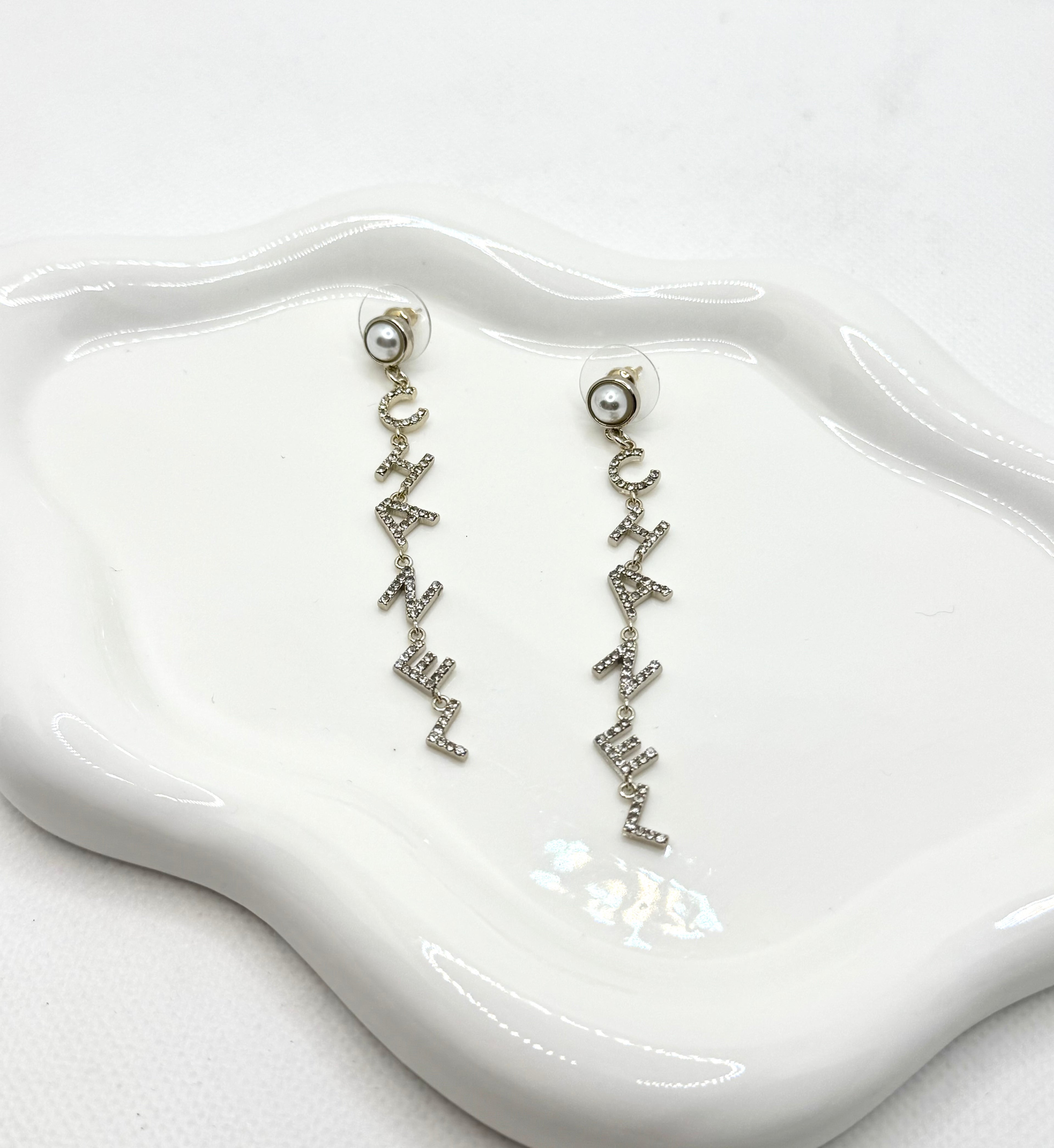 Ch earrings no7
