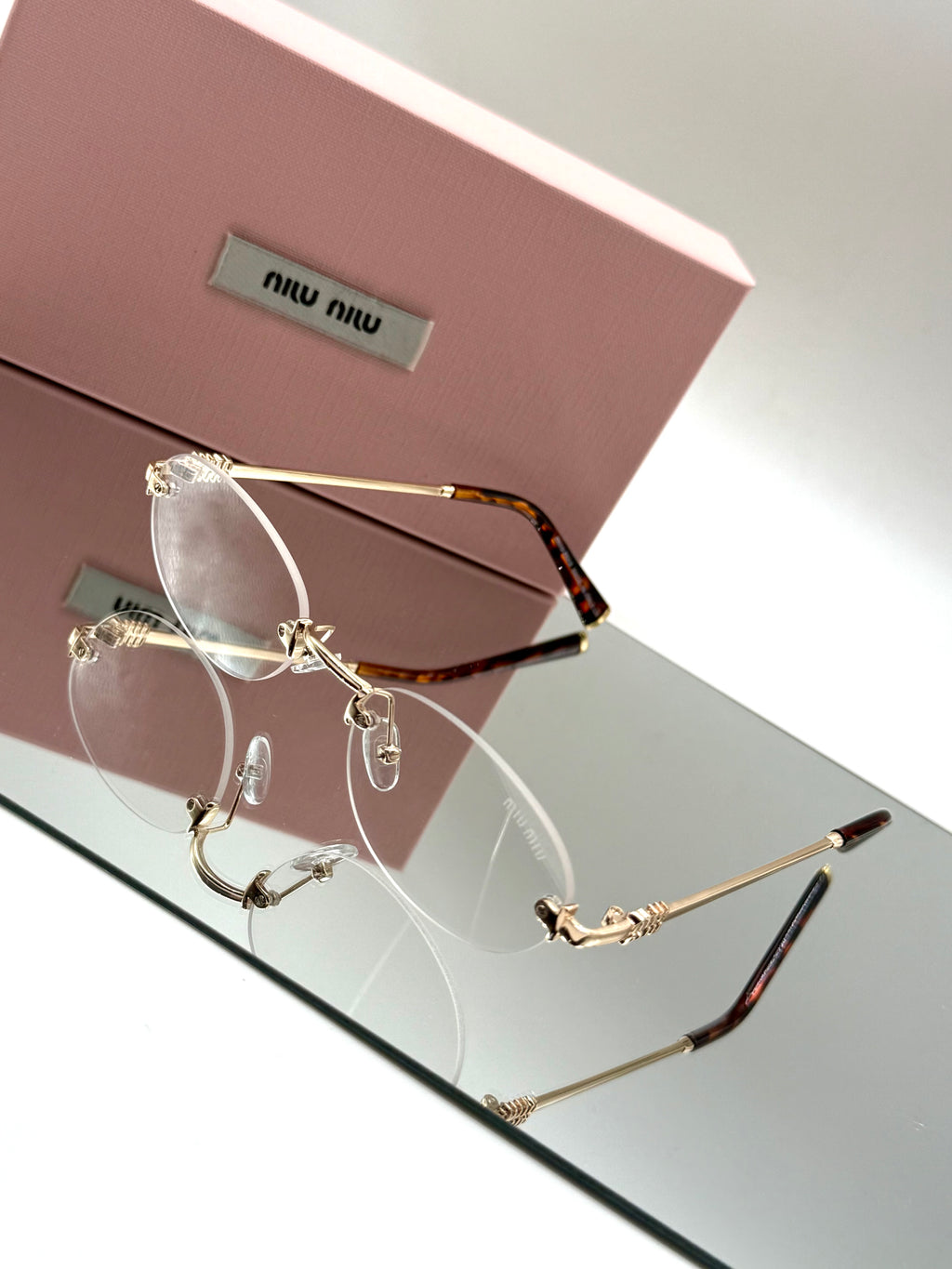 Miu Miu sunglass no24