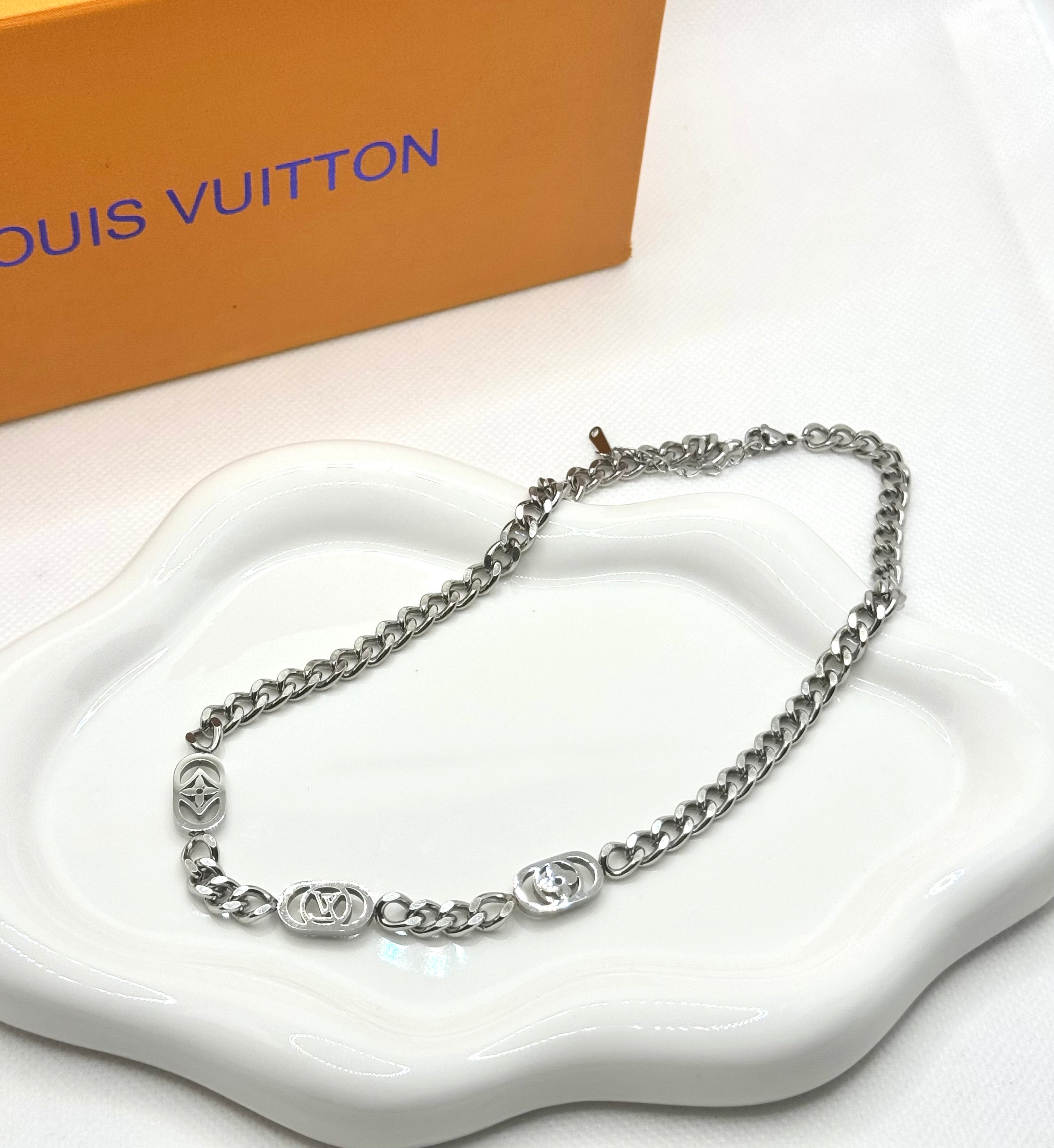 LV necklace no6