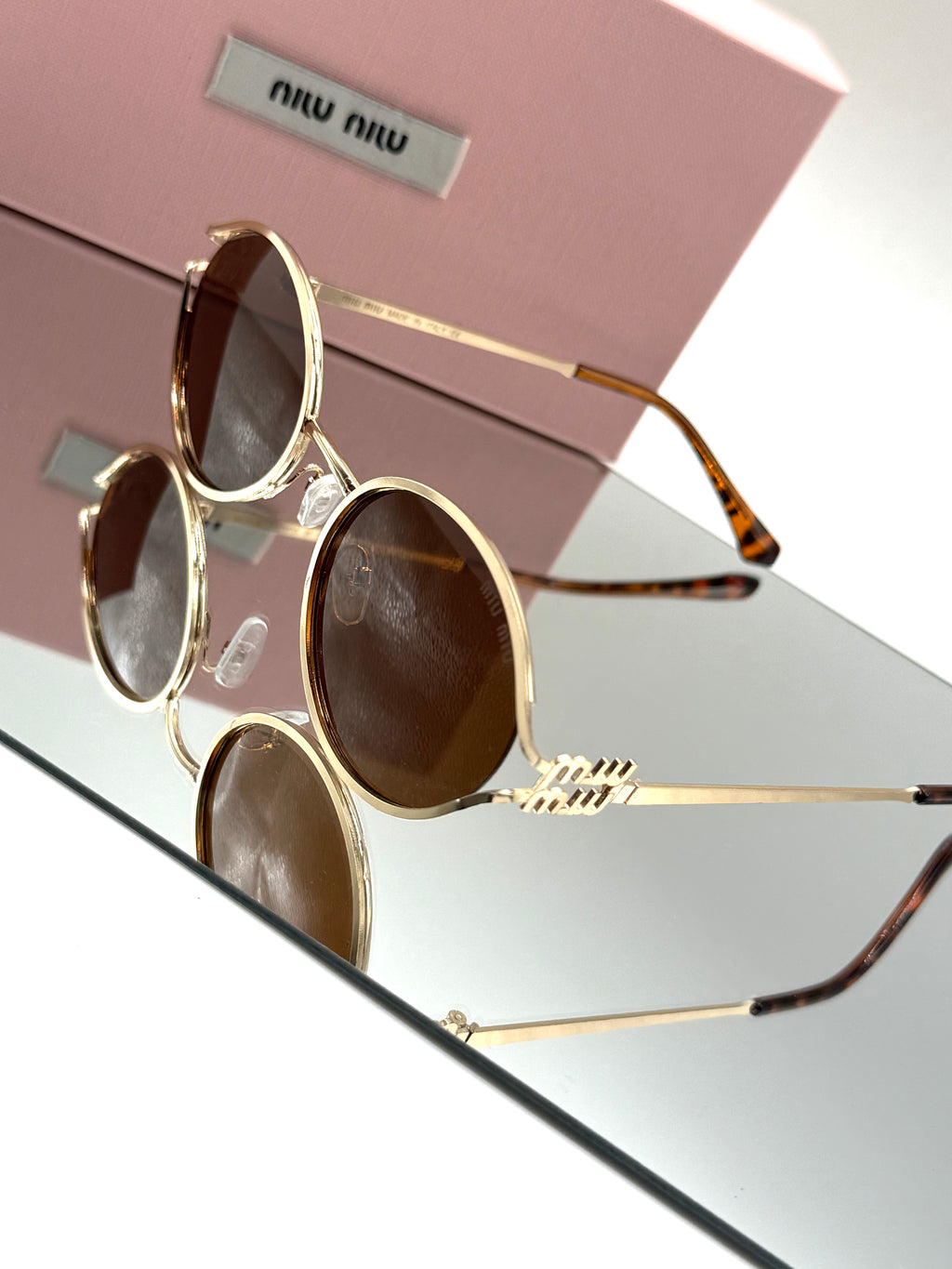 Miu Miu sunglass no17