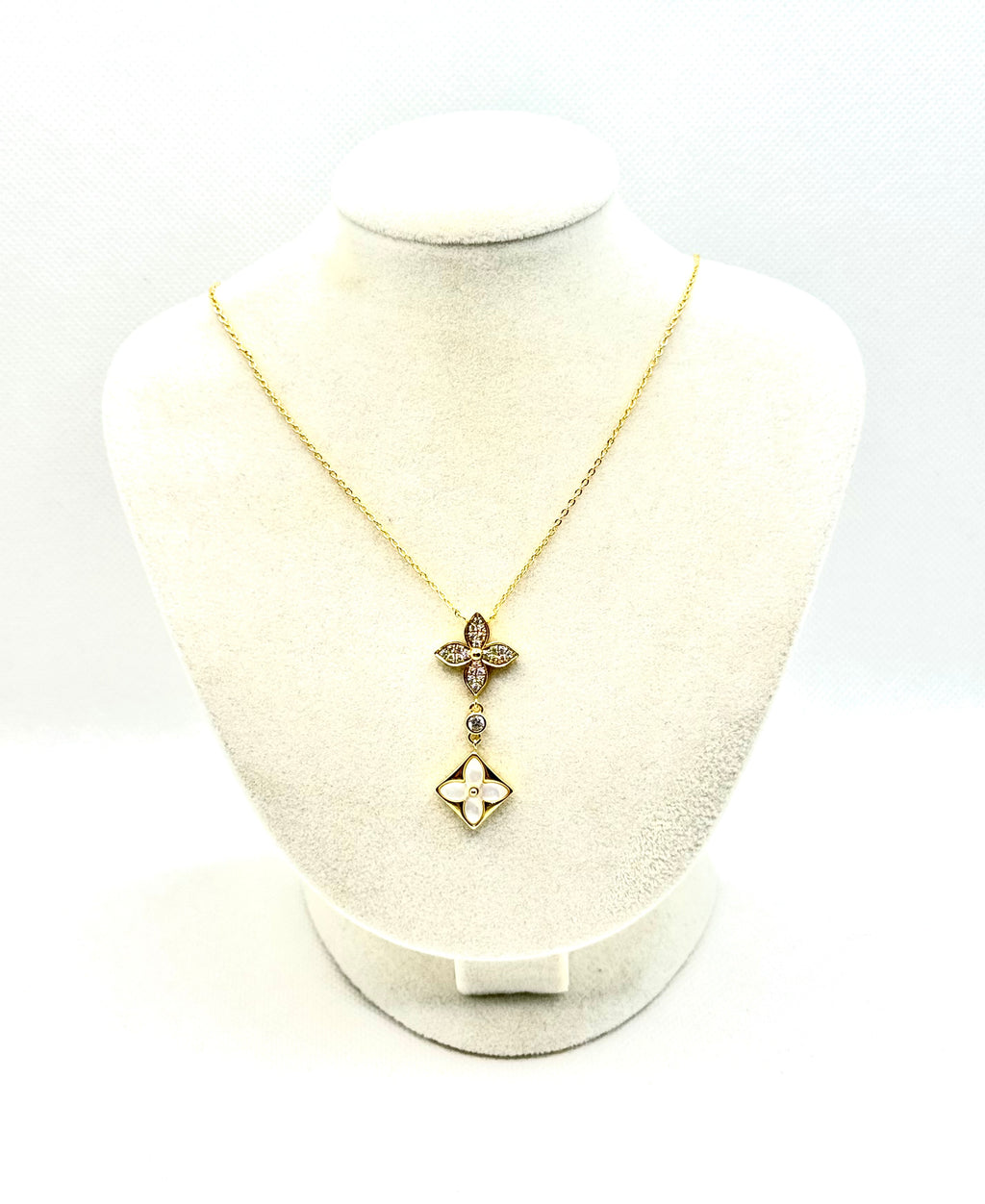 LV necklace no3