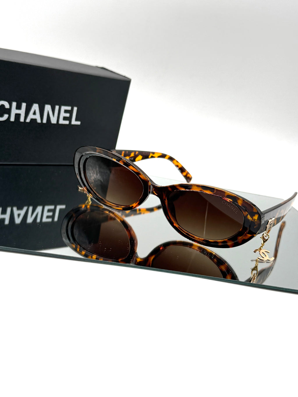Ch sunglass no4