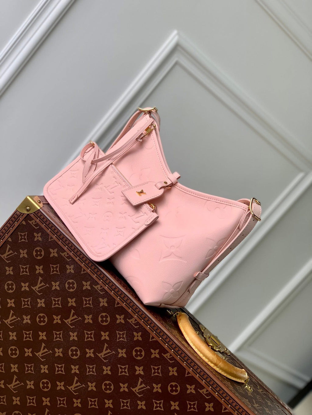 LOUIS VUITTON PINK CARYALL