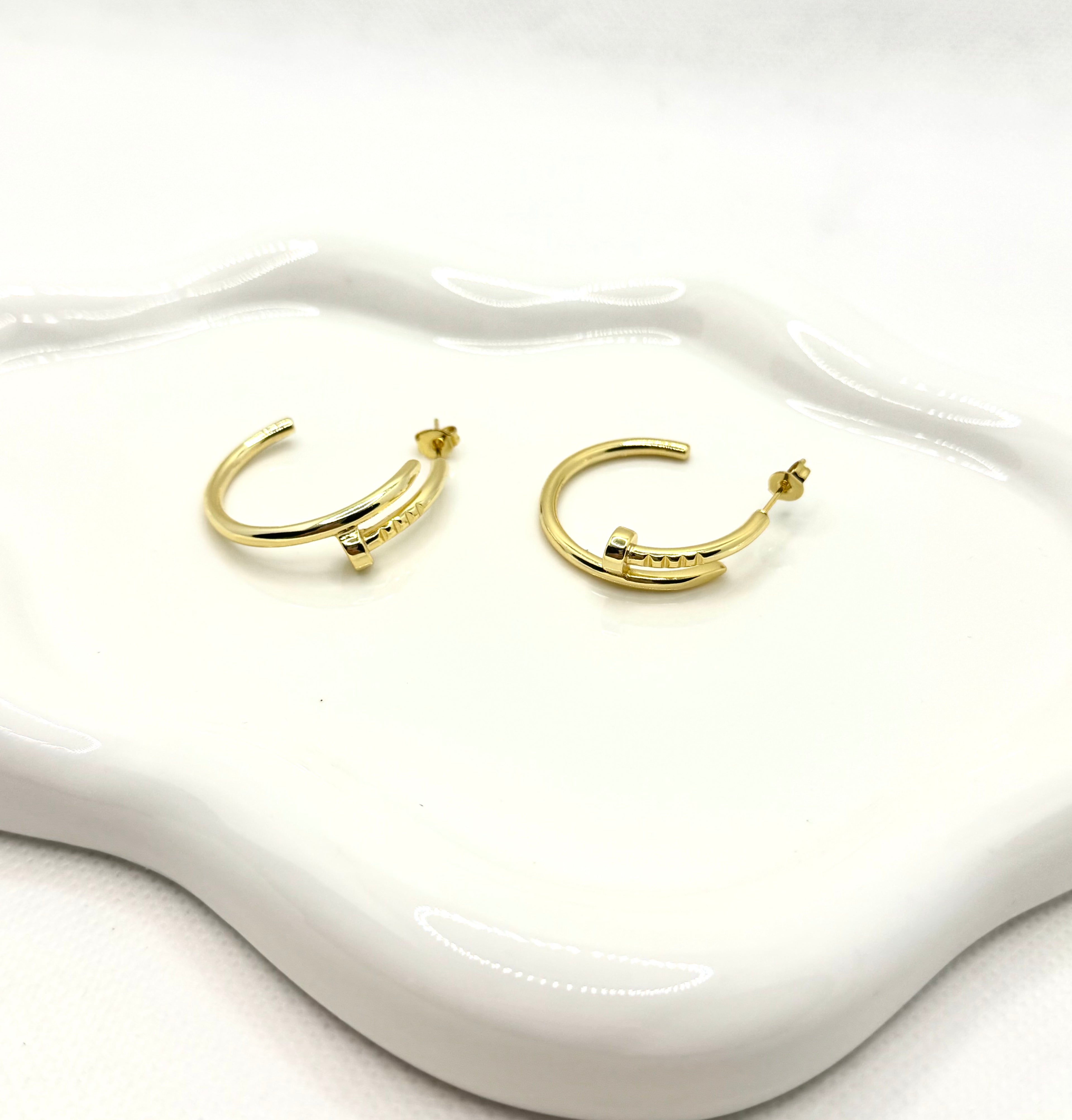 Cartier earrings no1
