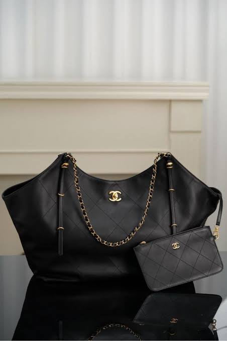 Ch MAXI TOTE BAG