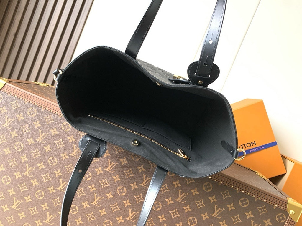 Louis Vuitton All In One PM