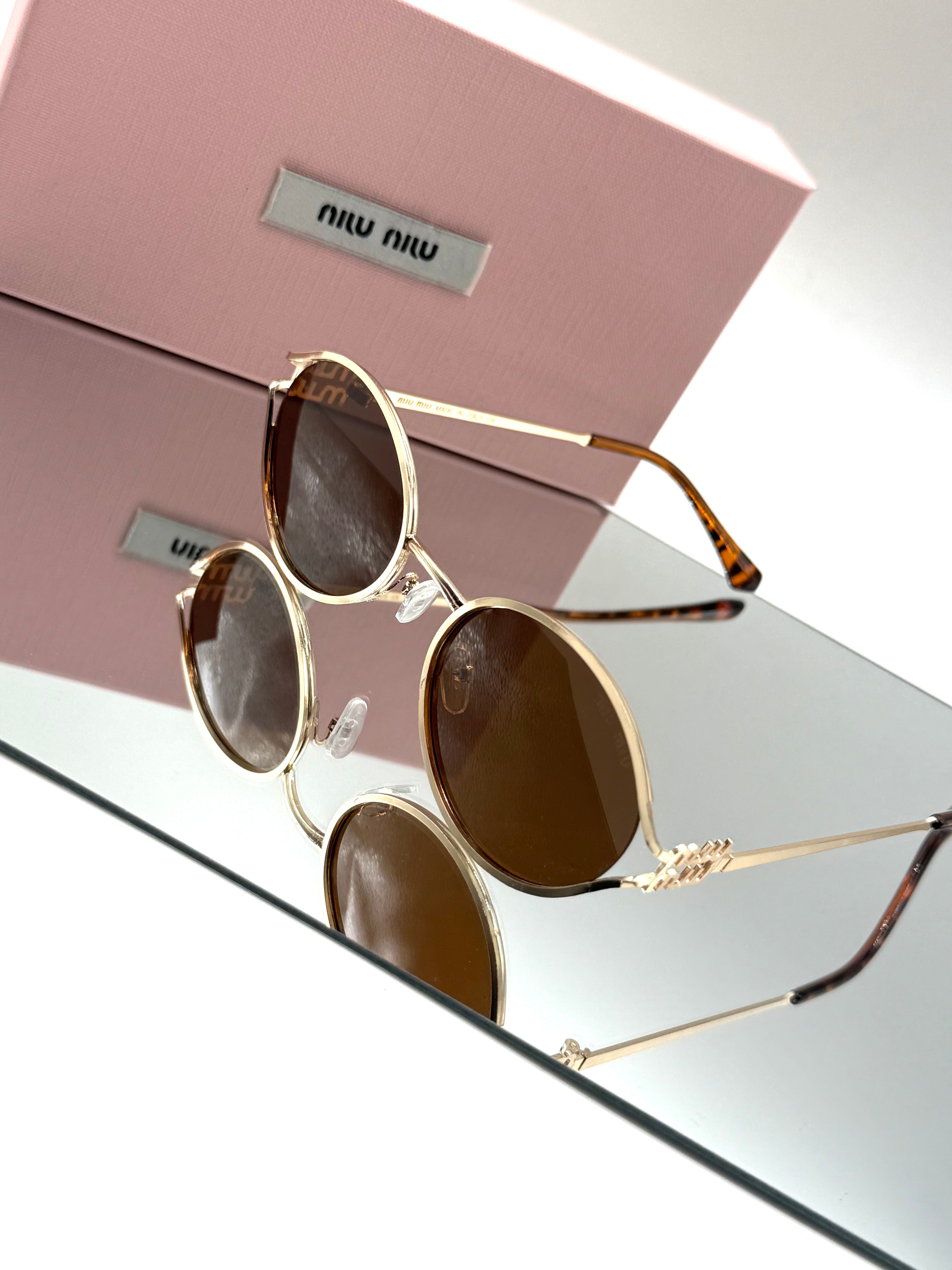 Miu Miu sunglass no17