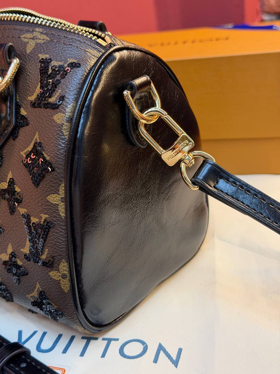 LV Speedy Bandoulière 20 withe chain