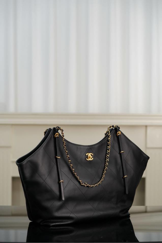 Ch MAXI TOTE BAG