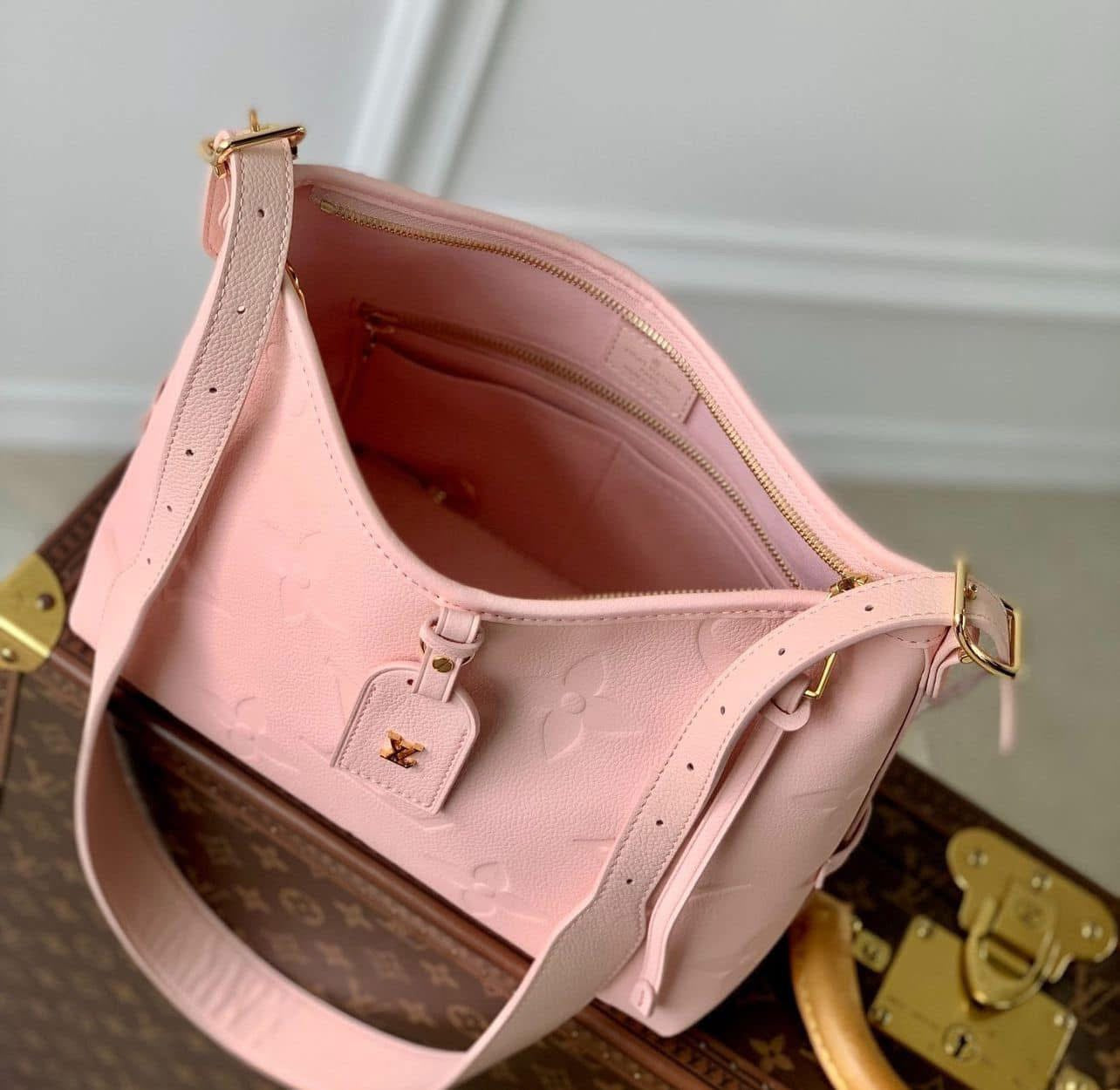 LOUIS VUITTON PINK CARYALL