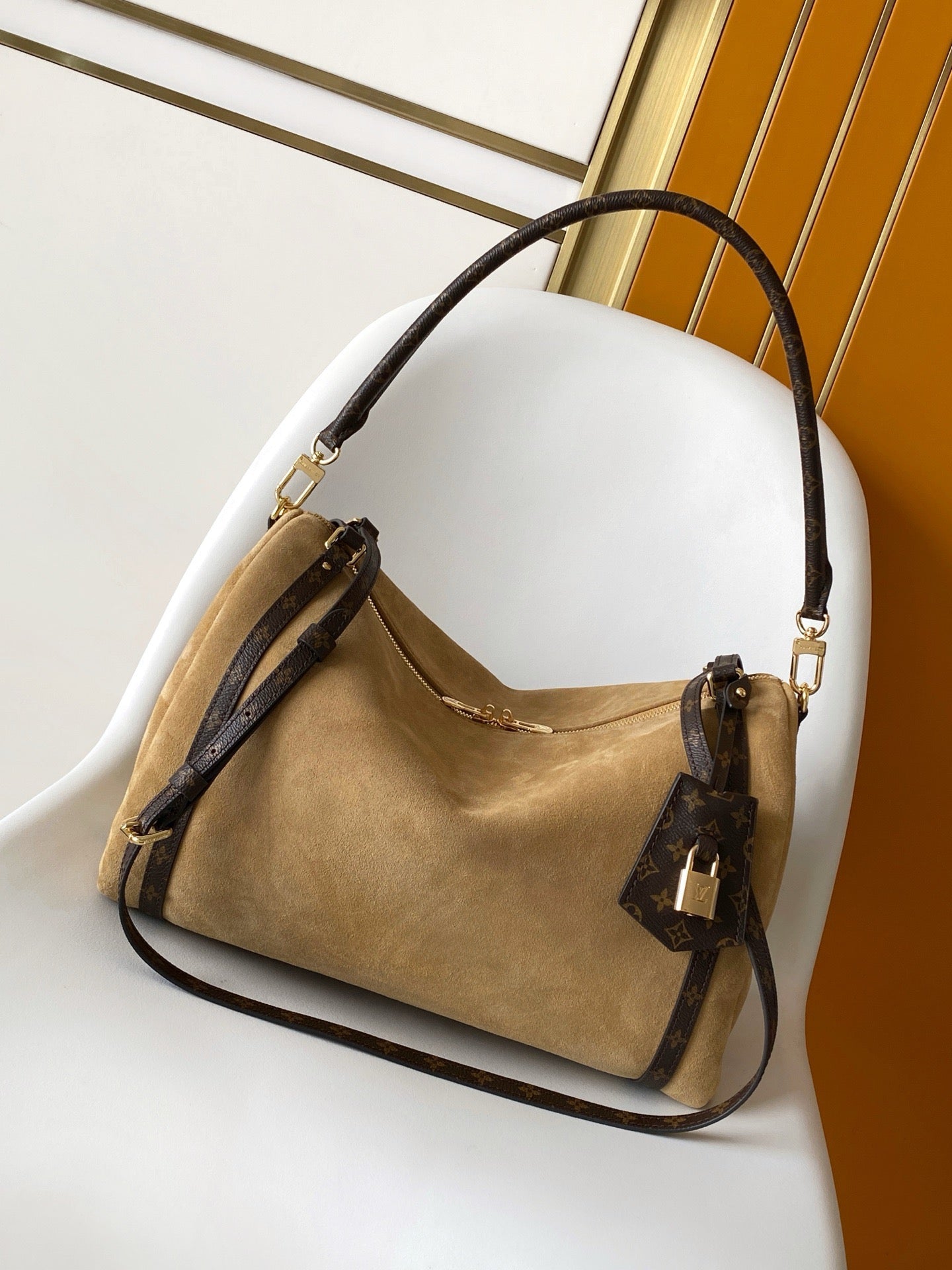 LOUIS VUITTON EXPRESS TRAVEL ΜΜ SUEDE