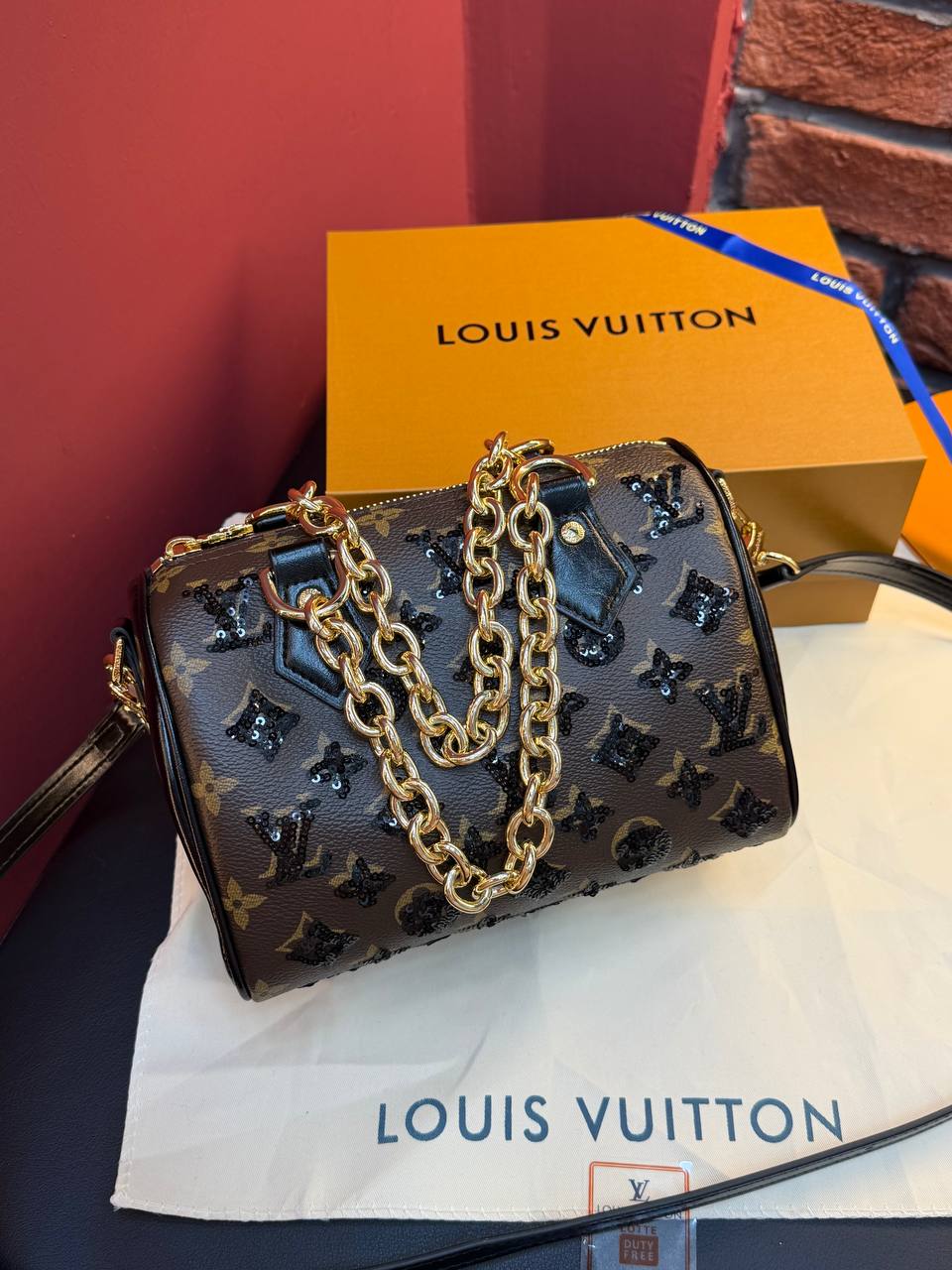 LV Speedy Bandoulière 20 withe chain