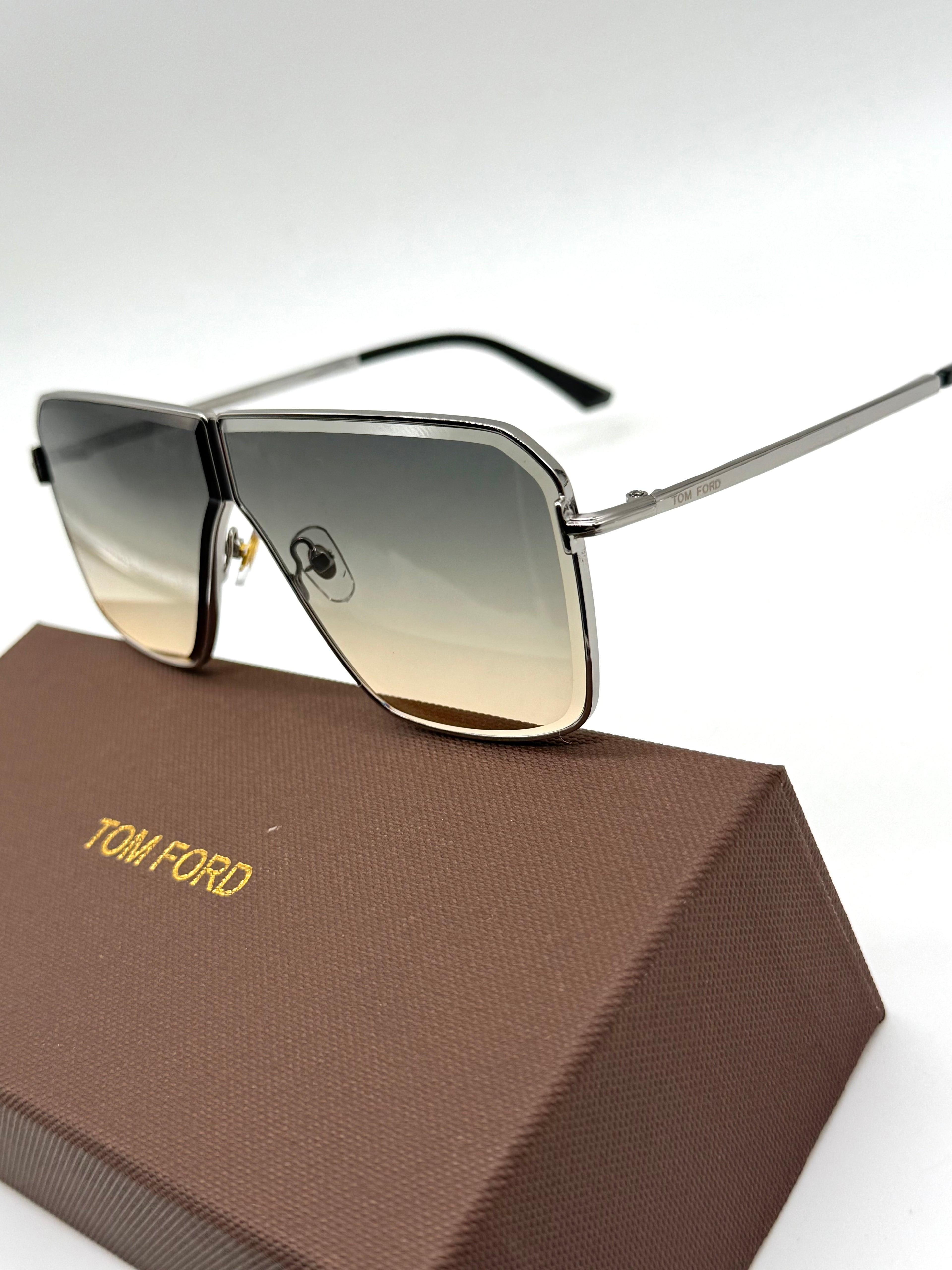 Tom ford sunglass no7