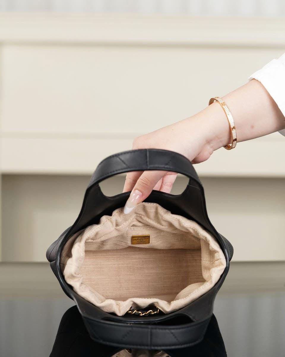 C small shopping bag