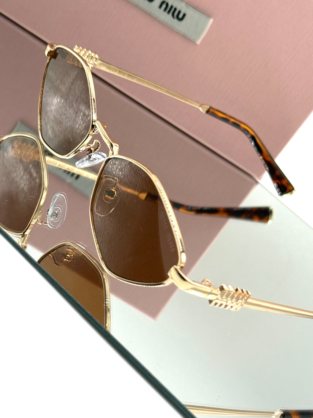 Miu Miu sunglass no19