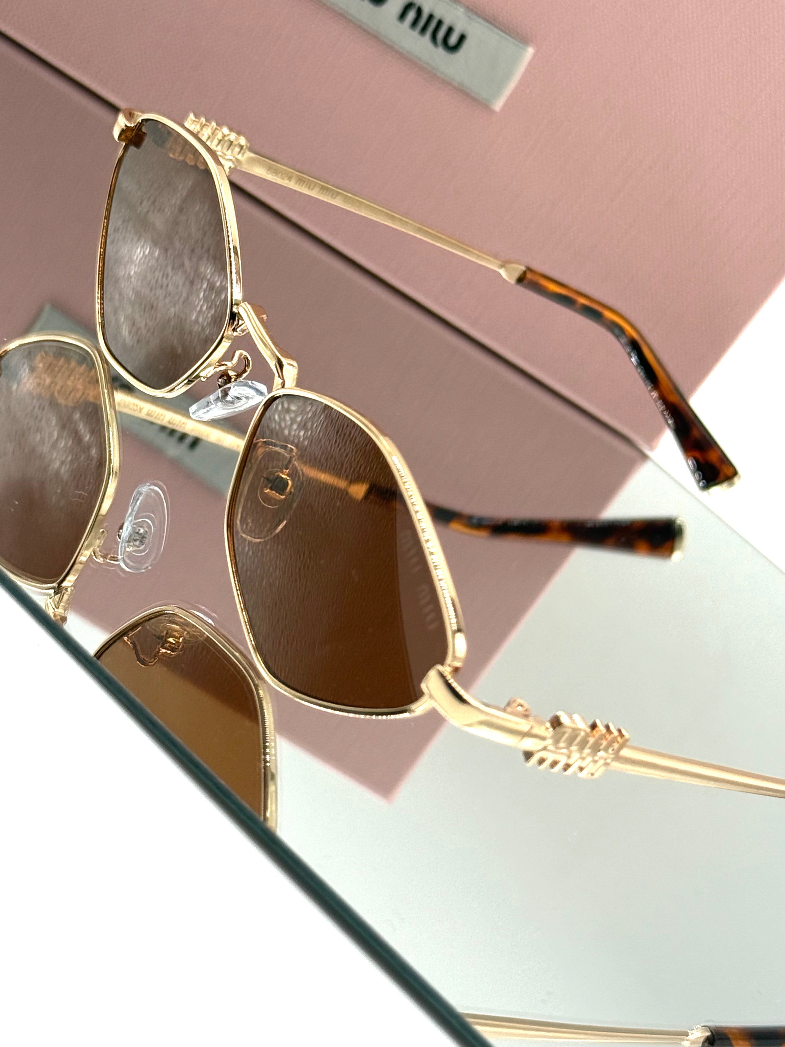 Miu Miu sunglass no19